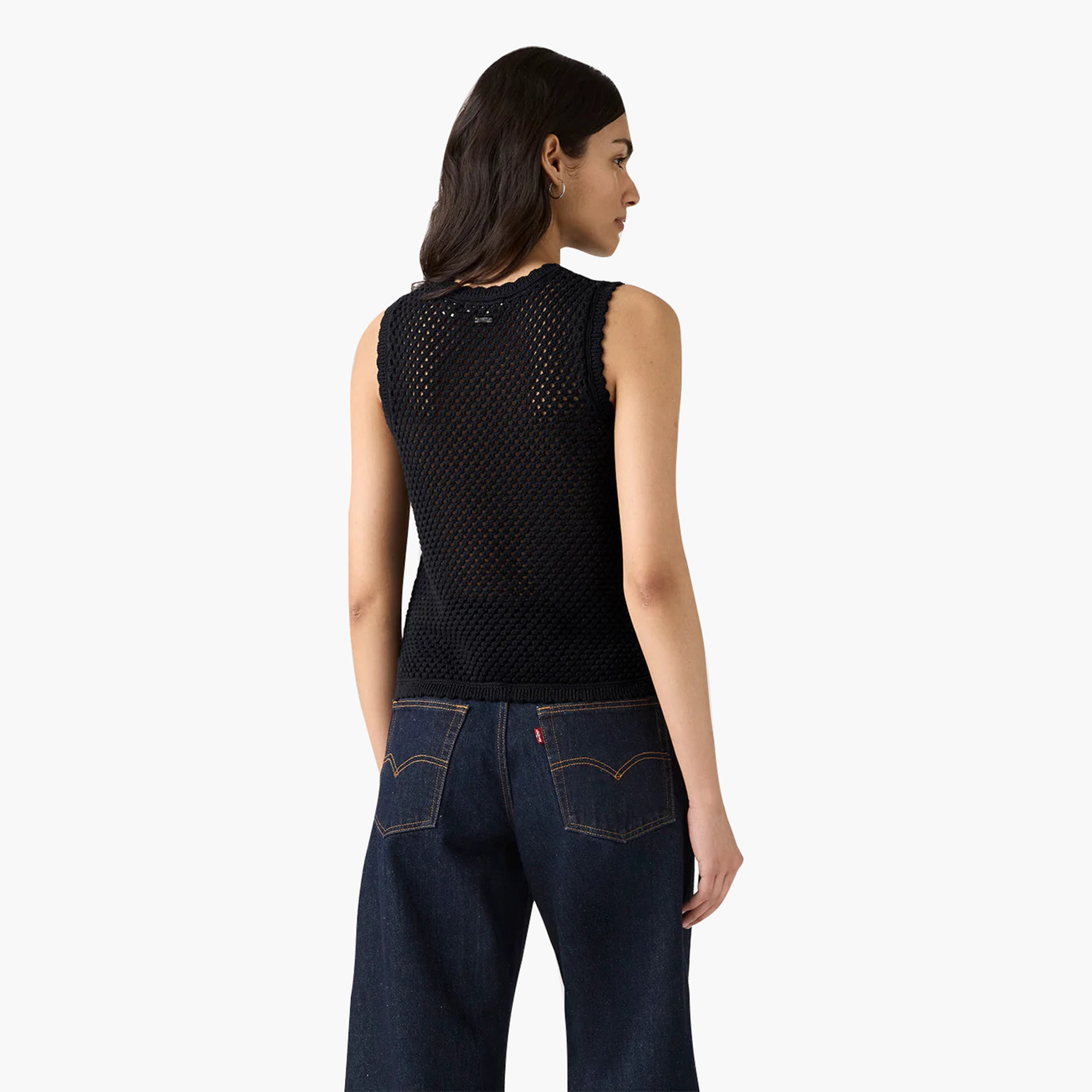 بلوزة نسائية بدون أكمام محبوكة بياقة دائرية من ليفايس-women-clothing-shirtsandblouses-blouses-image-8