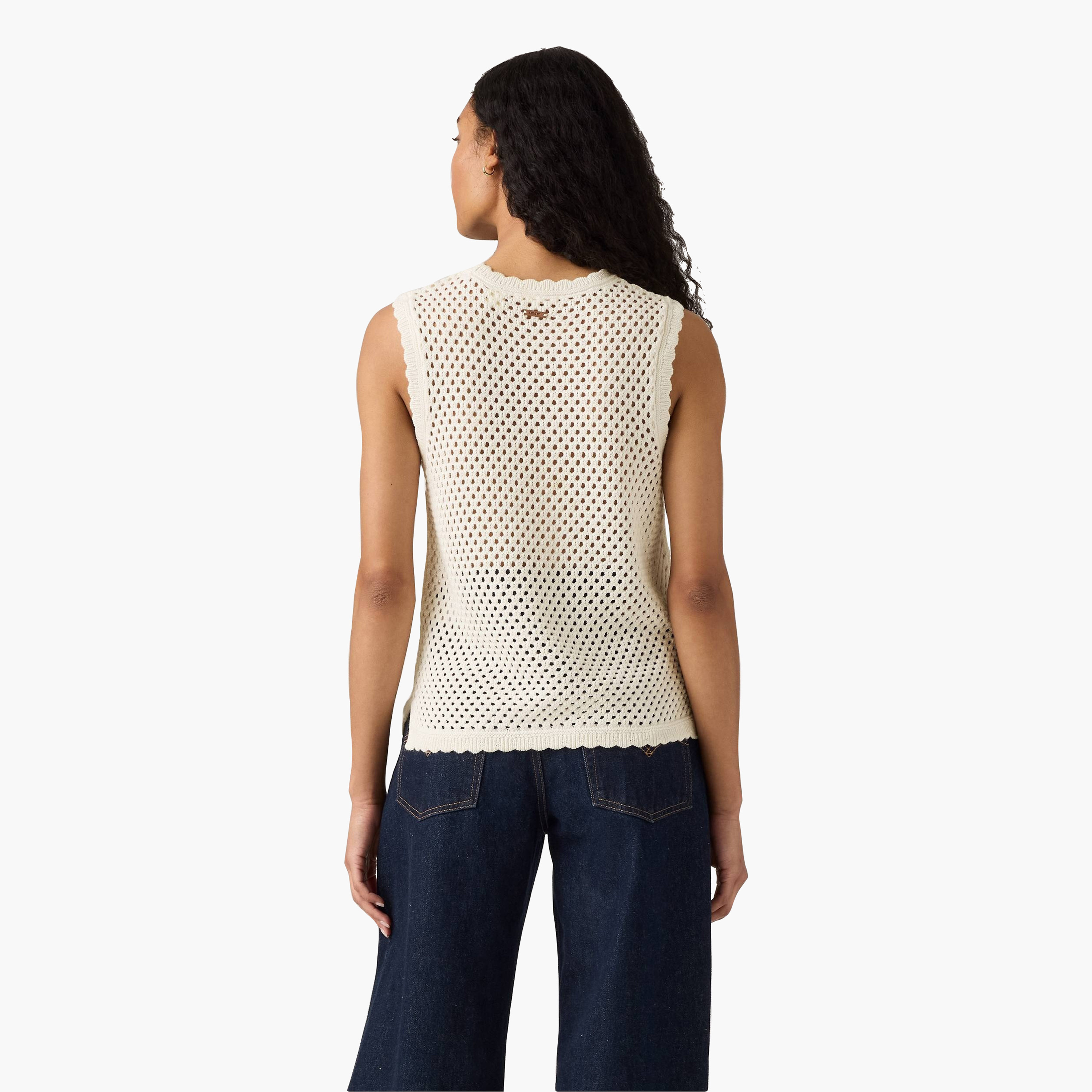 بلوزة نسائية بدون أكمام محبوكة بياقة دائرية من ليفايس-women-clothing-shirtsandblouses-blouses-image-4