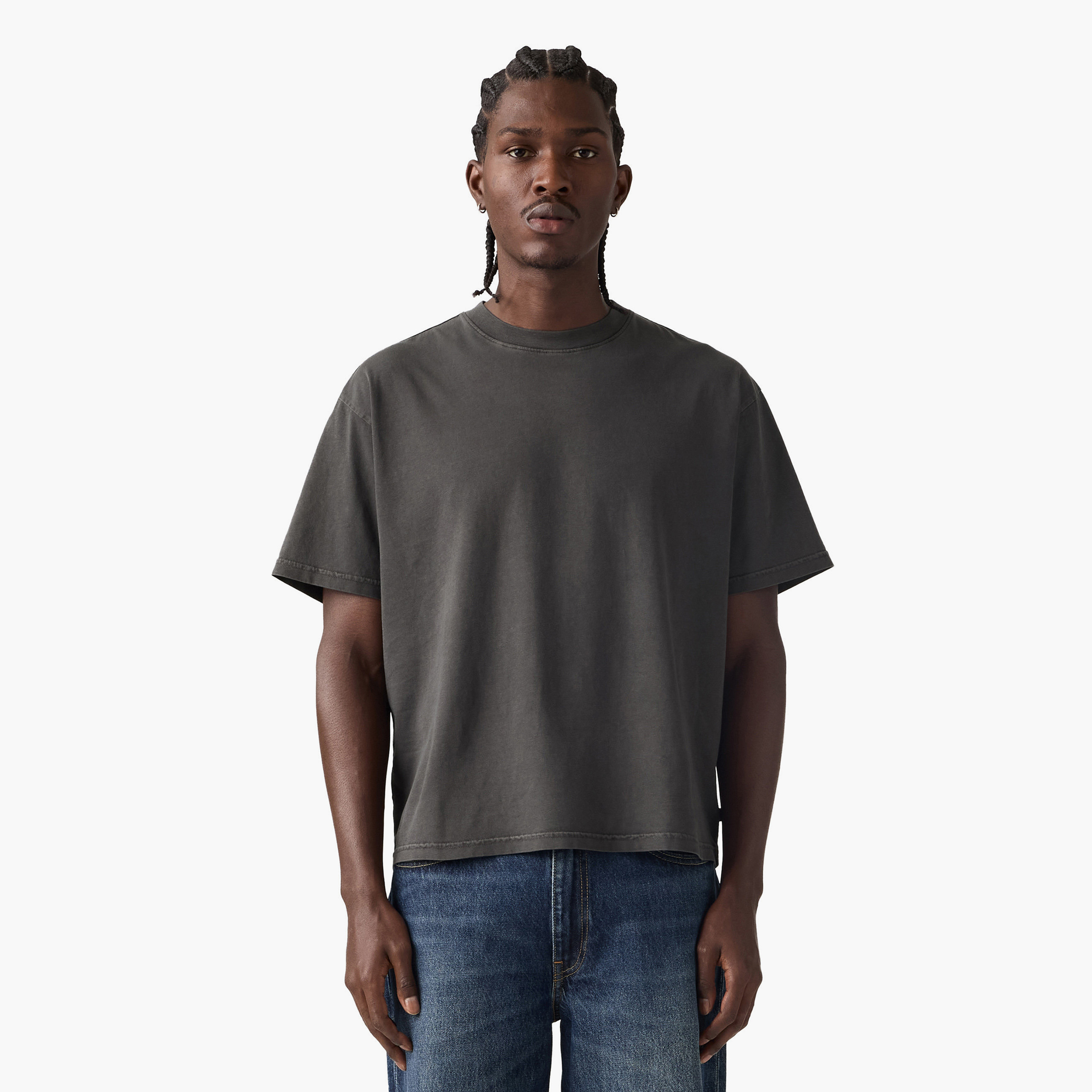 تي شيرت رجالي سادة بياقة دائرية وأكمام قصيرة من ليفايس-men-clothing-tshirtsandpolos-tshirts-image-1