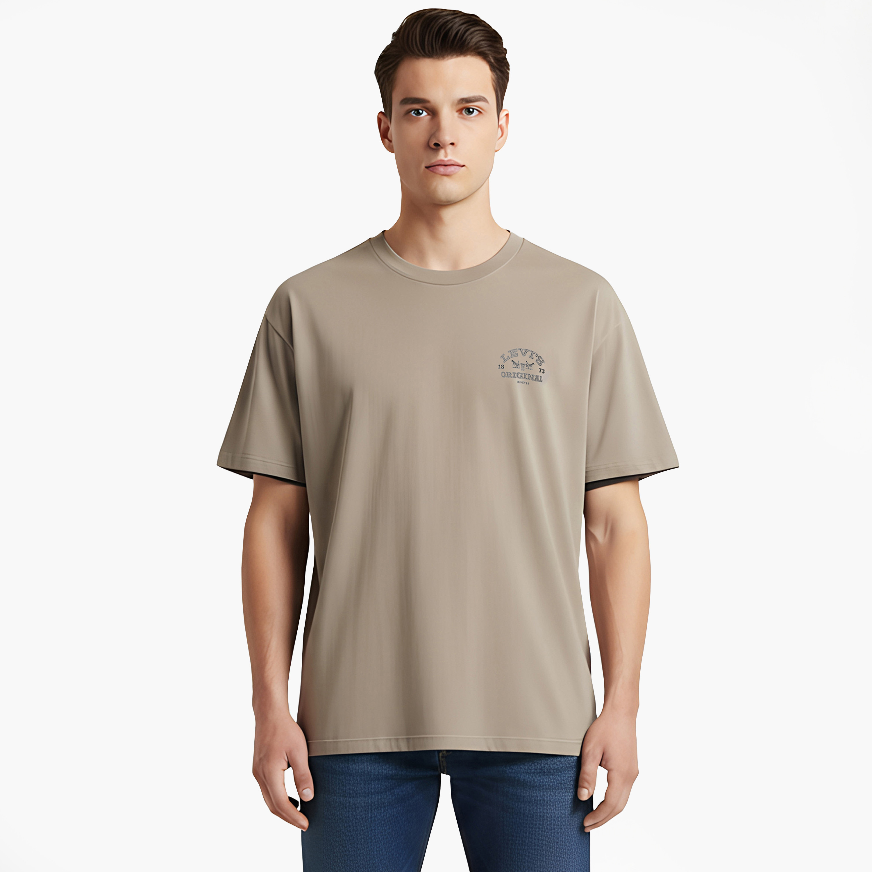 تي شيرت رجالي بأكمام قصيرة وياقة دائرية وشعار من ليفايس-men-clothing-tshirtsandpolos-tshirts-image-1