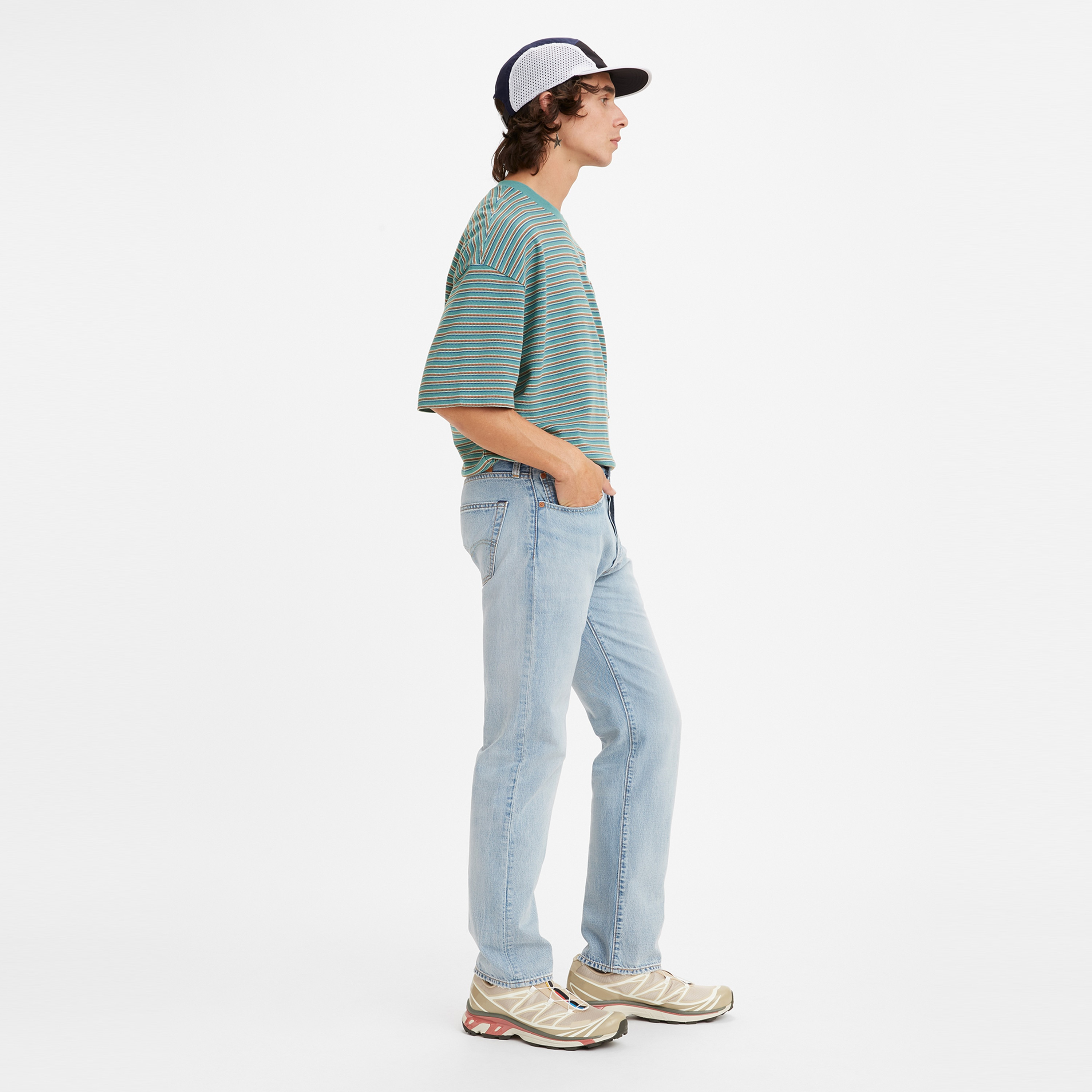 بنطال جينز من ليفايز 501 ذو قصة مستقيمة وجيب متوسط الارتفاع-men-clothing-bottoms-jeans-image-2