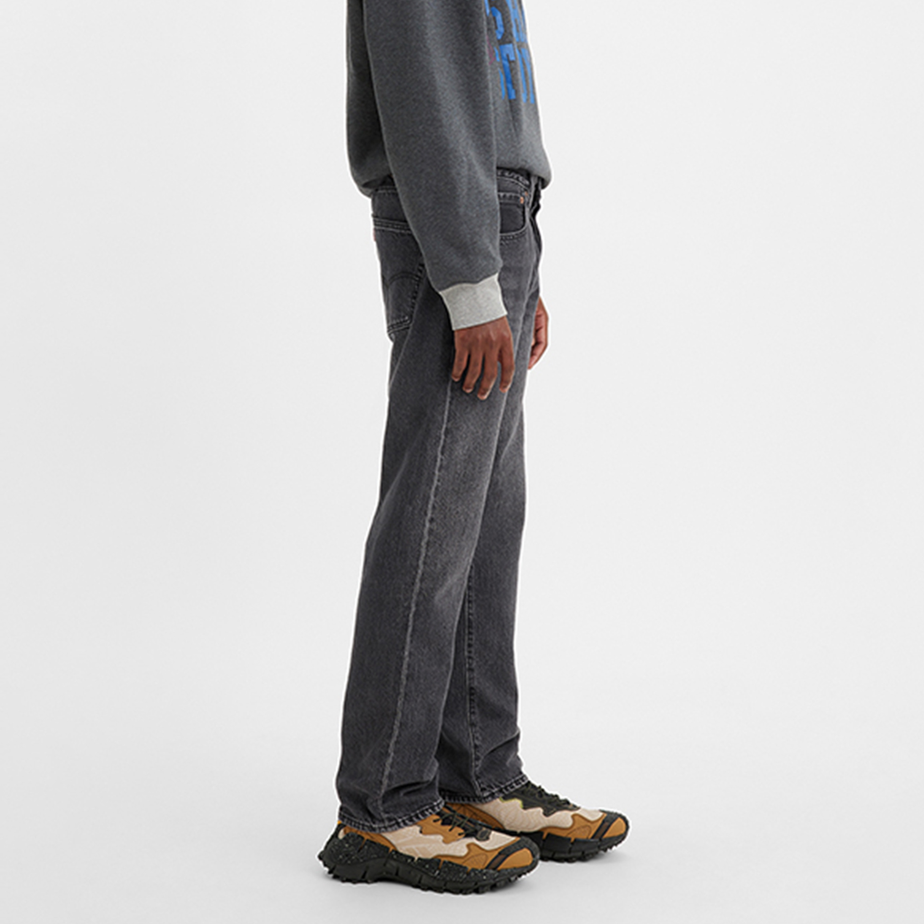 بنطلون جينز رجالي رمادي بقصة مستقيمة وخمسة جيوب، مقاس 32 من ليفايس-men-clothing-bottoms-jeans-image-3