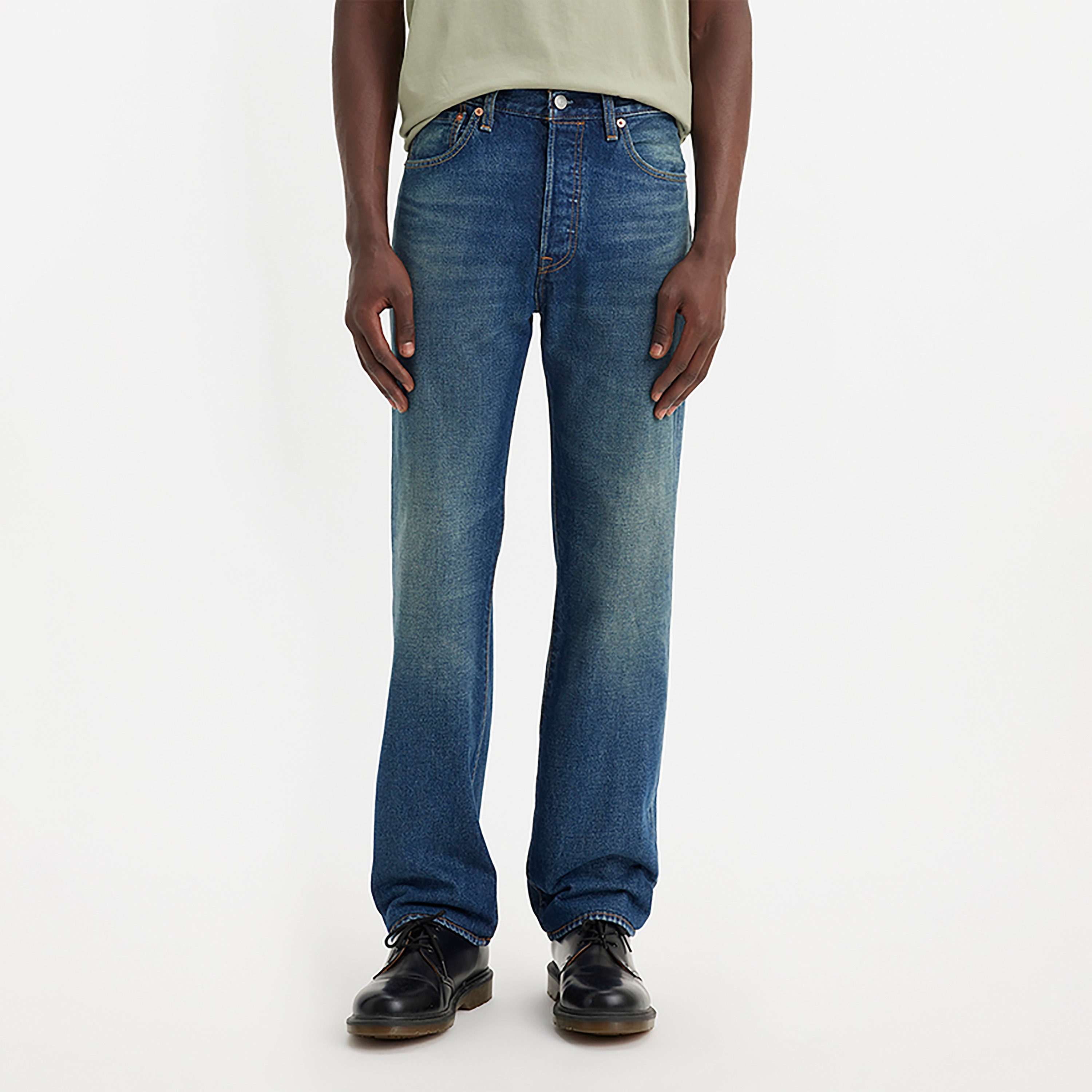 بنطال جينز Levi's 501 ذو قصة مستقيمة باللون الأزرق و5 جيوب-men-clothing-bottoms-jeans-image-3