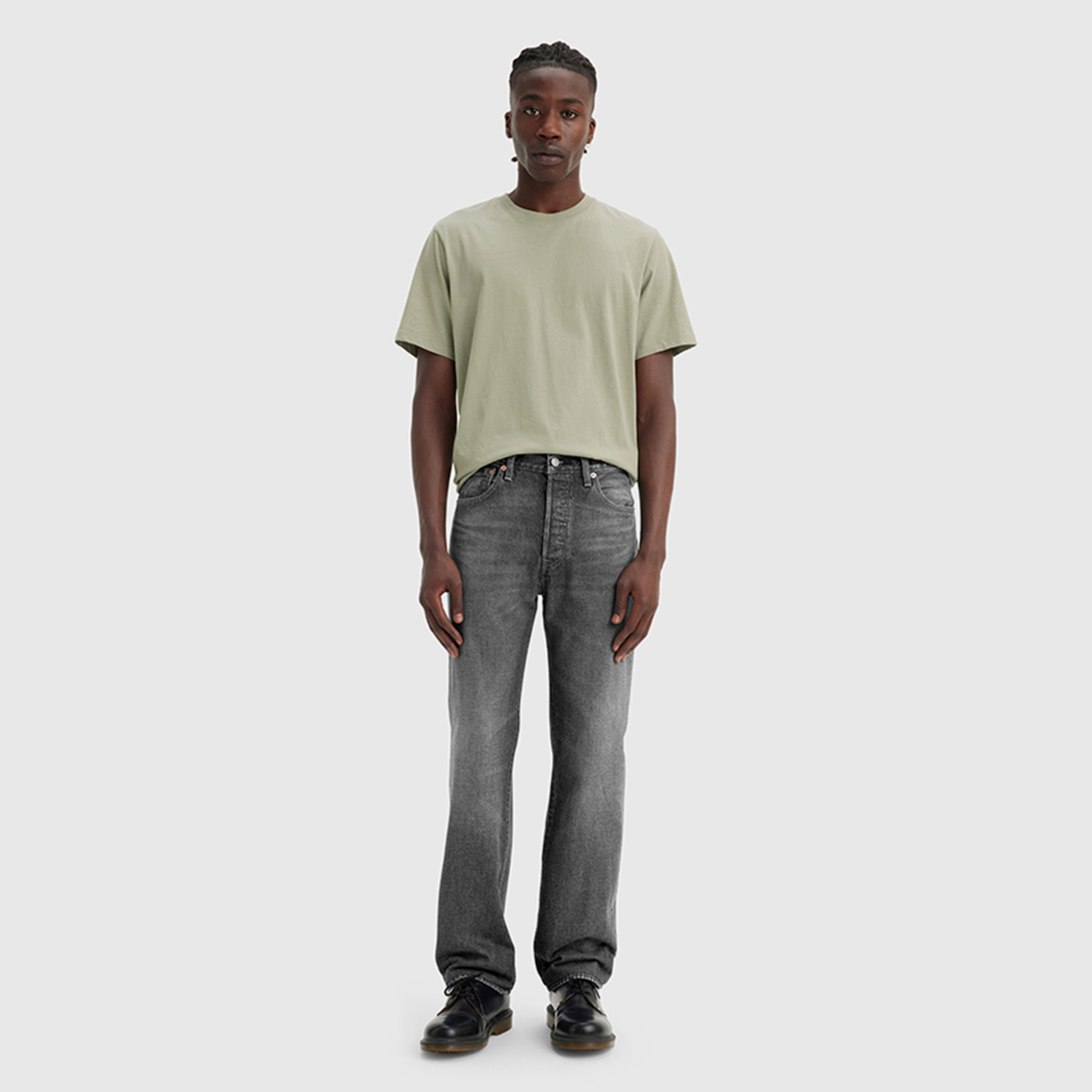 بنطلون جينز رجالي 501 بقصة مستقيمة وخمسة جيوب باللون الرمادي، مقاس 32 من ليفايس-men-clothing-bottoms-jeans-image-2