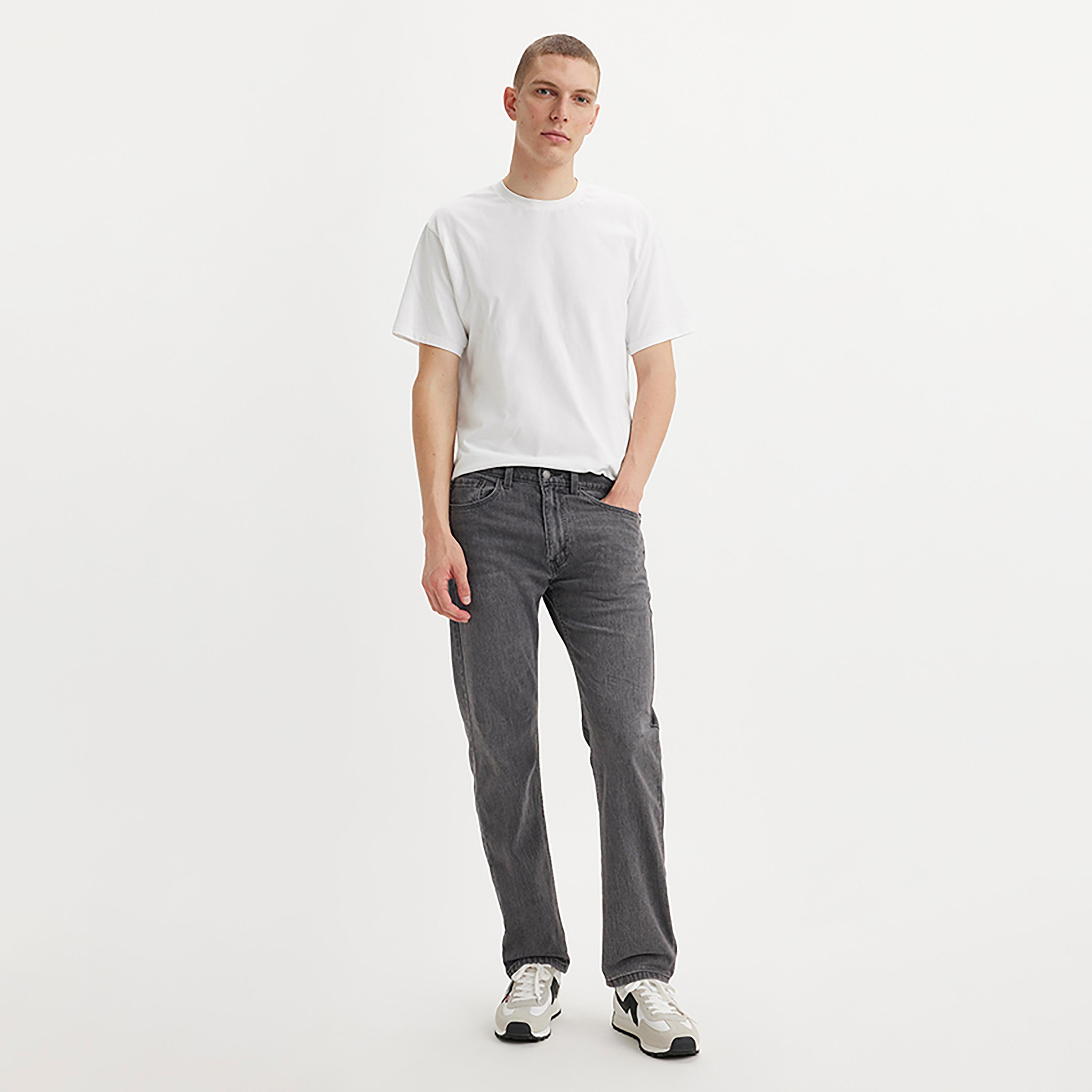 بنطال جينز Levi's 505 بقصة مستقيمة باللون الرمادي و5 جيوب-men-clothing-bottoms-jeans-image-2