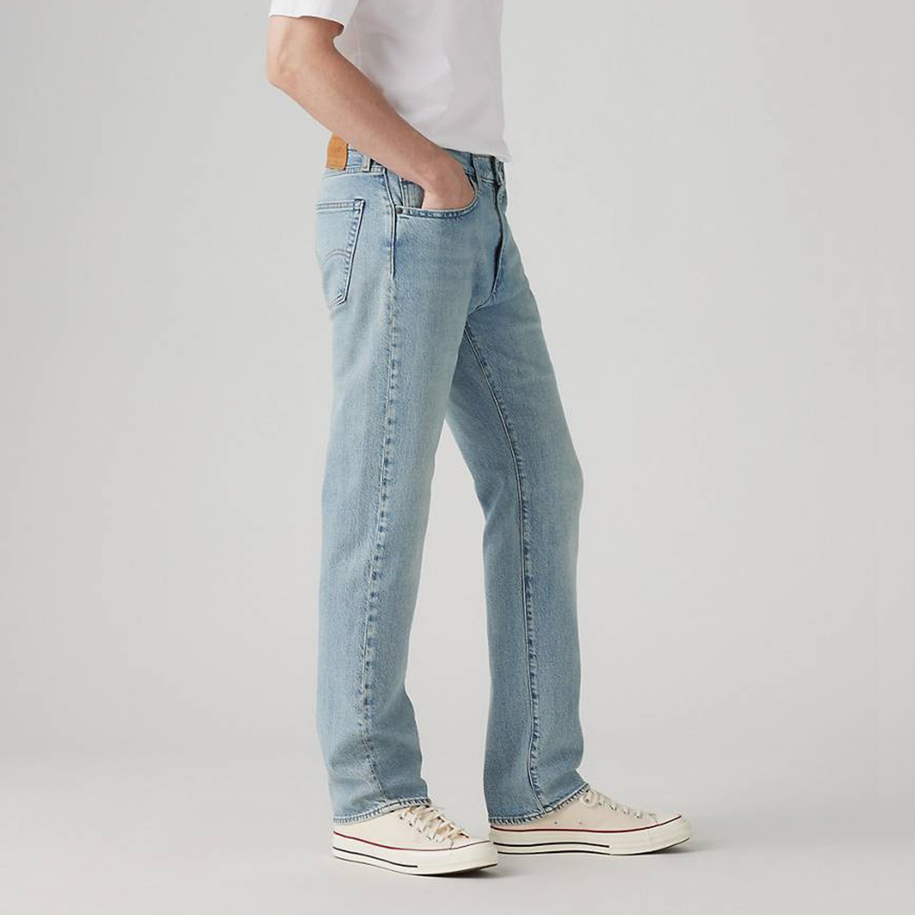 بنطلون جينز رجالي 505 بقصة مستقيمة لون إنديجو بخمسة جيوب مقاس 34 من ليفايس-men-clothing-jeans-image-4