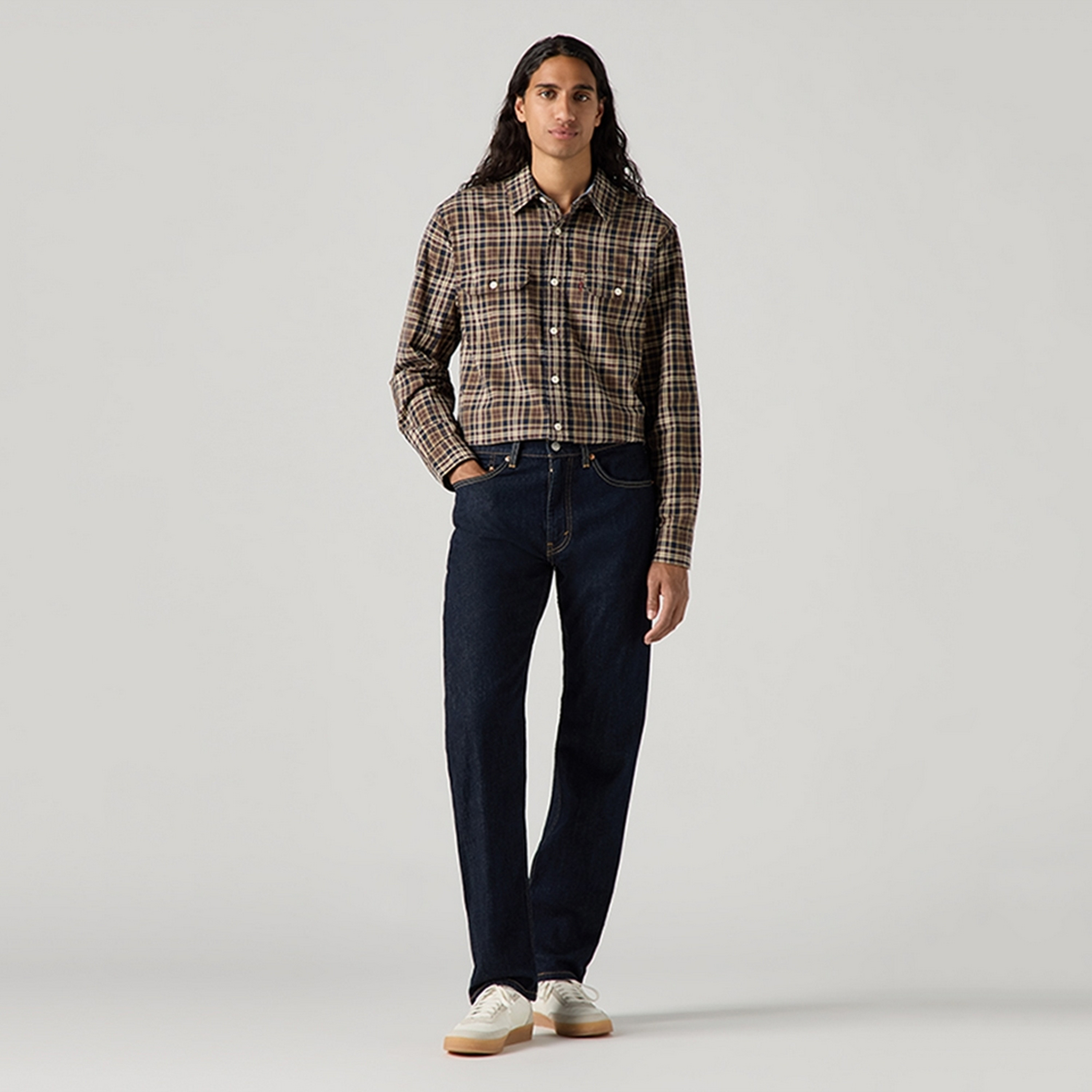 بنطلون جينز رجالي 505 بقصة مستقيمة وخمسة جيوب باللون الأزرق مقاس 32 من ليفايس-men-clothing-bottoms-jeans-image-2