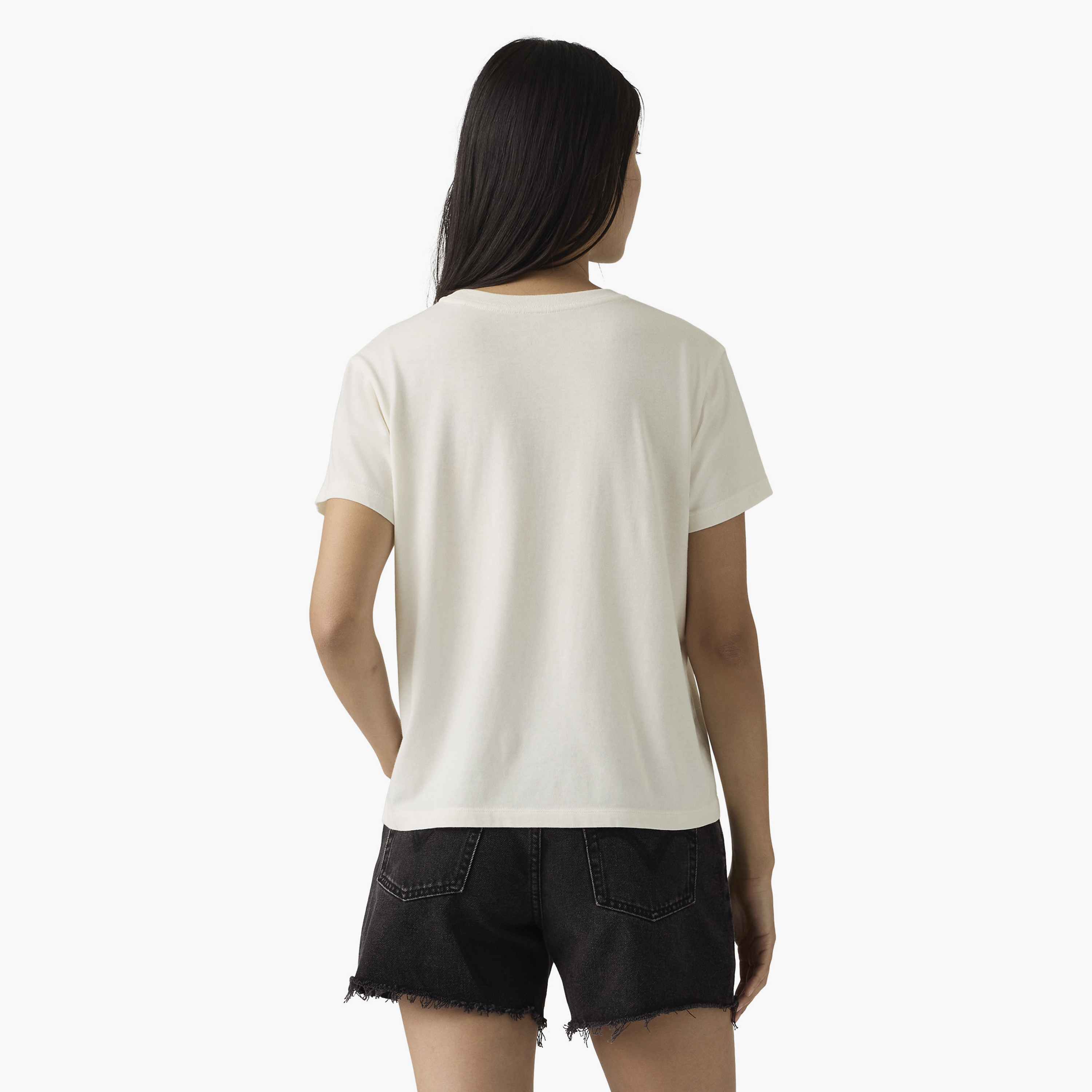 تيشيرت حريمي بأكمام قصيرة وياقة دائرية، بطبعة زهور جرافيك من ليفايس.-women-clothing-tshirts-image-4