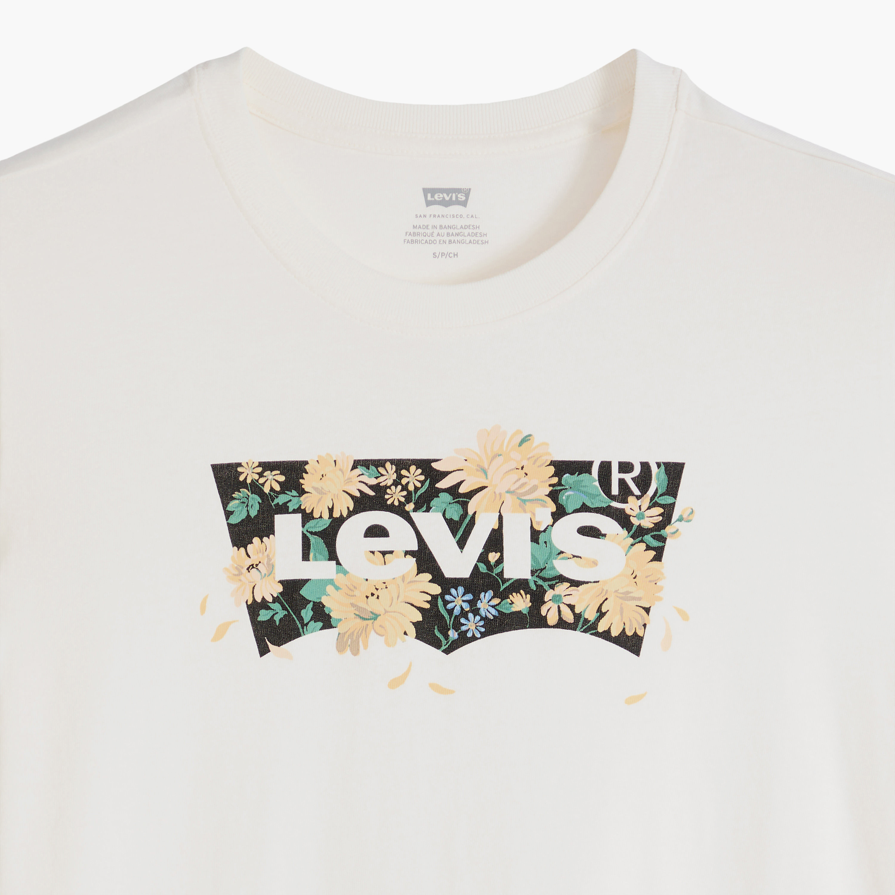 تيشيرت حريمي بأكمام قصيرة وياقة دائرية، بطبعة زهور جرافيك من ليفايس.-women-clothing-tshirts-image-6