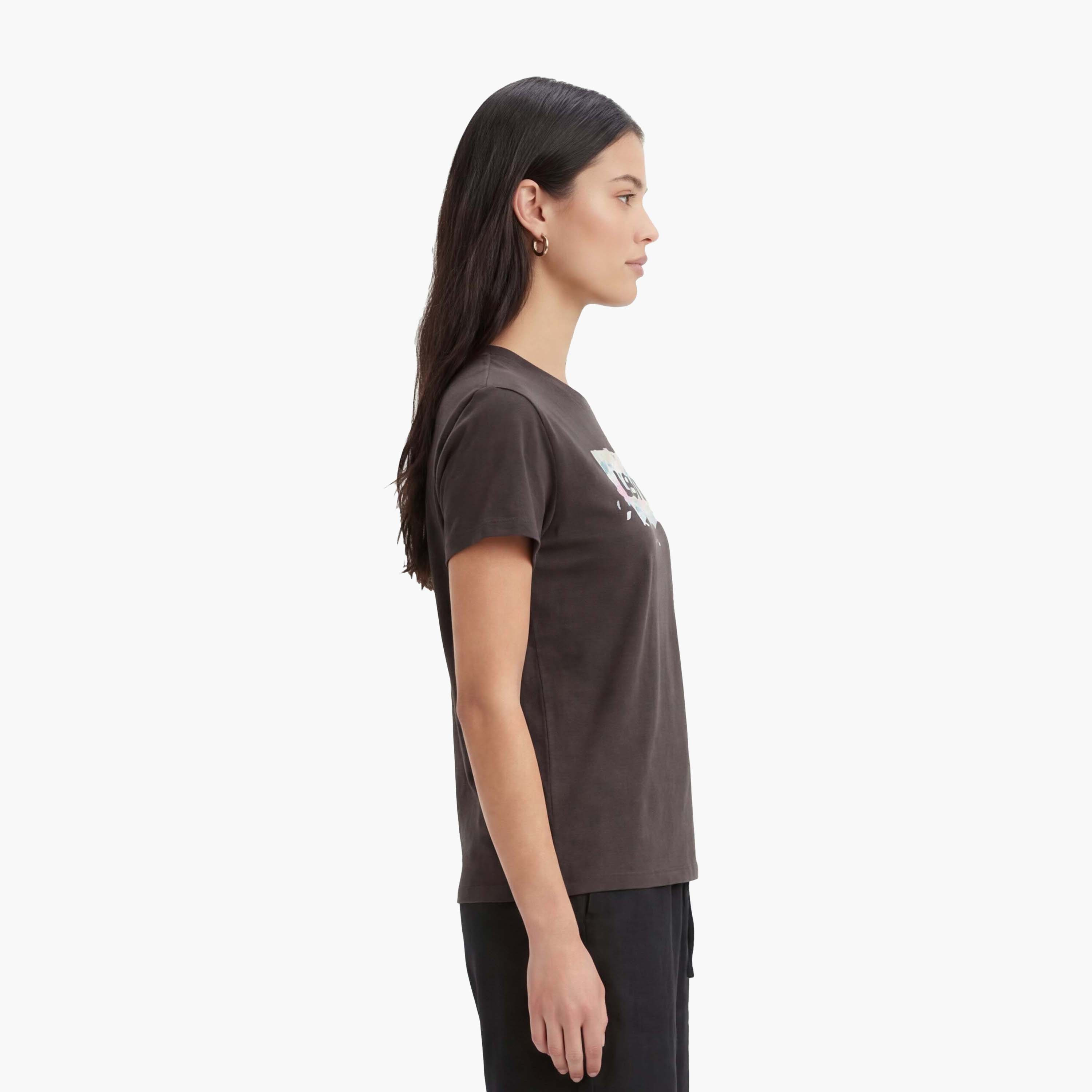 تيشيرت حريمي بأكمام قصيرة وياقة دائرية، بطبعة زهور جرافيك من ليفايس.-women-clothing-tshirts-image-3