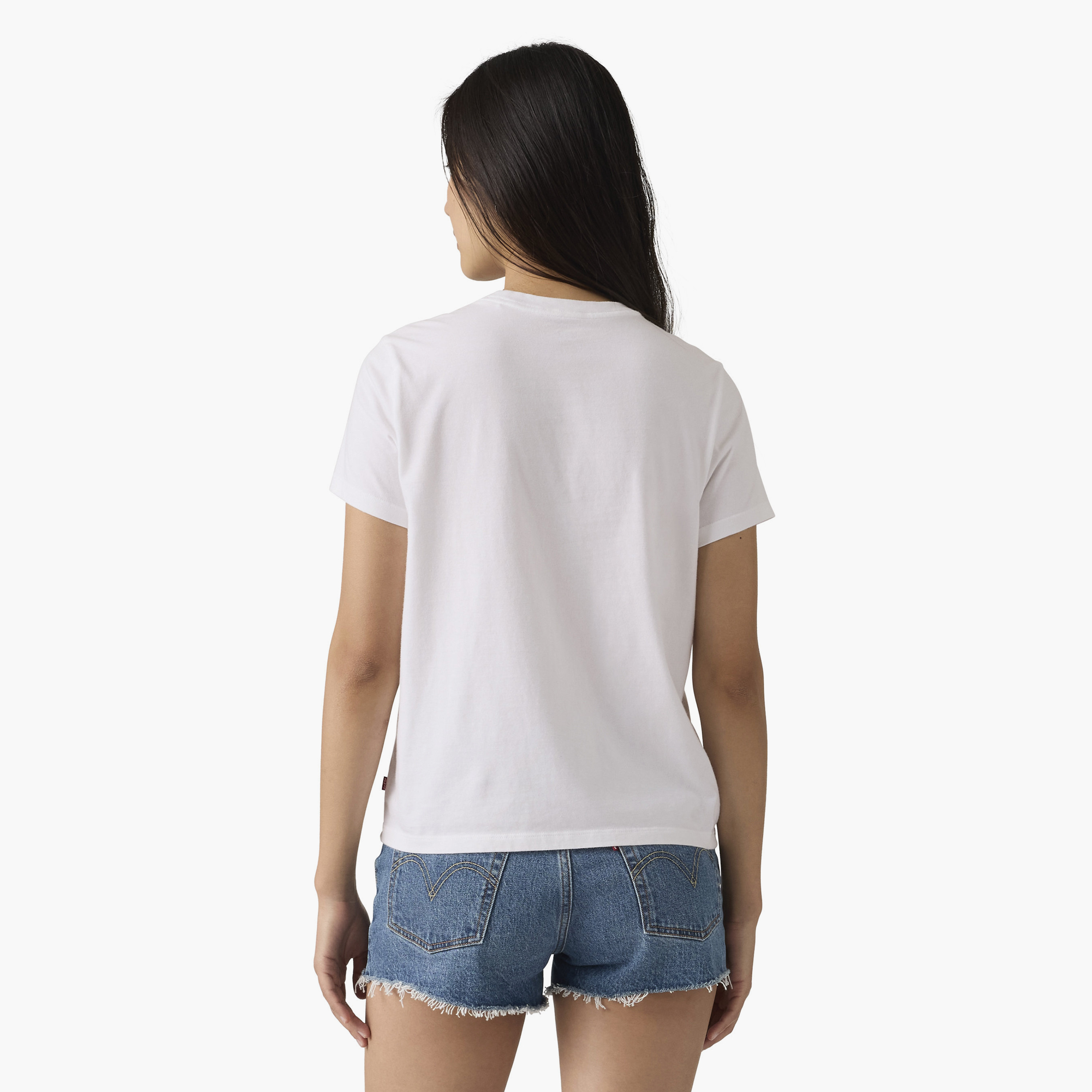 تيشيرت حريمي بأكمام قصيرة وياقة دائرية، بطبعة زهور جرافيك من ليفايس.-women-clothing-tshirts-image-3