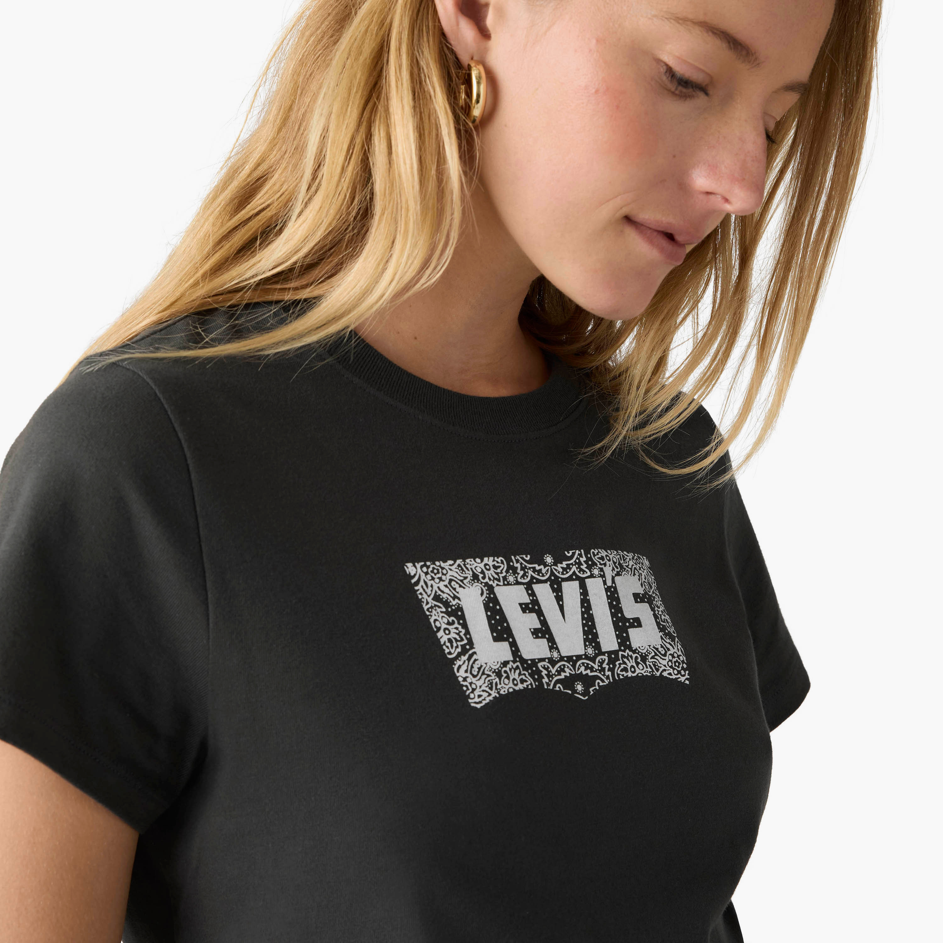 Levi's Graphic Print Crew Neck Short Sleeves Women's T-Shirt-women-clothing-tshirts-image-2