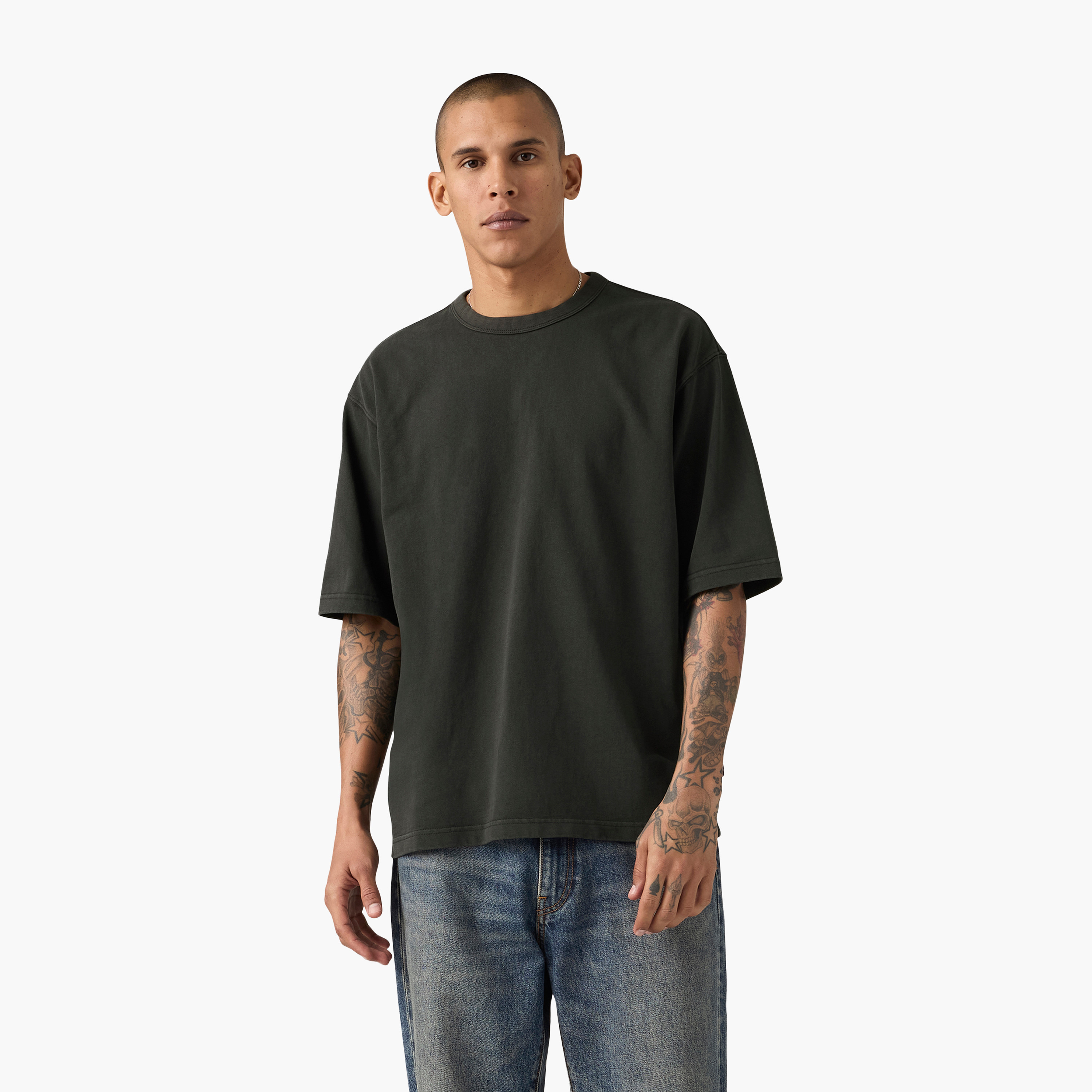 تي شيرت رجالي سادة بياقة دائرية وأكمام قصيرة من ليفايس-men-clothing-tshirtsandpolos-tshirts-image-1