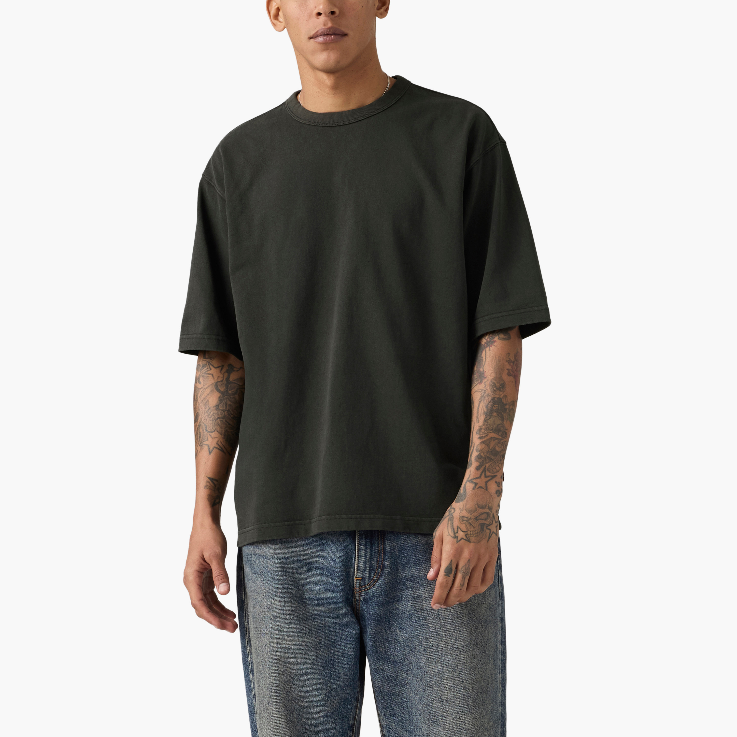 تي شيرت رجالي سادة بياقة دائرية وأكمام قصيرة من ليفايس-men-clothing-tshirtsandpolos-tshirts-image-2