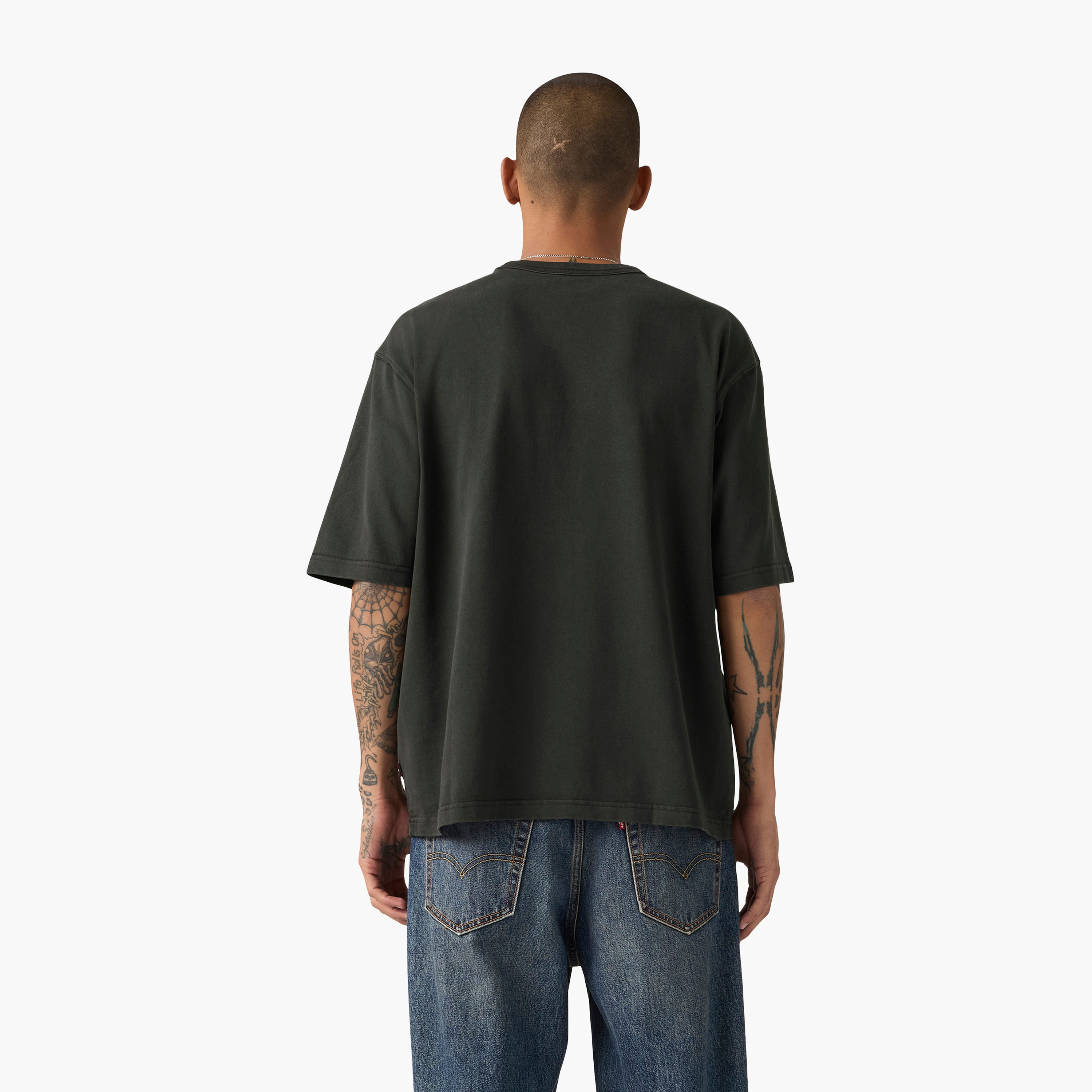 تي شيرت رجالي سادة بياقة دائرية وأكمام قصيرة من ليفايس-men-clothing-tshirtsandpolos-tshirts-image-3