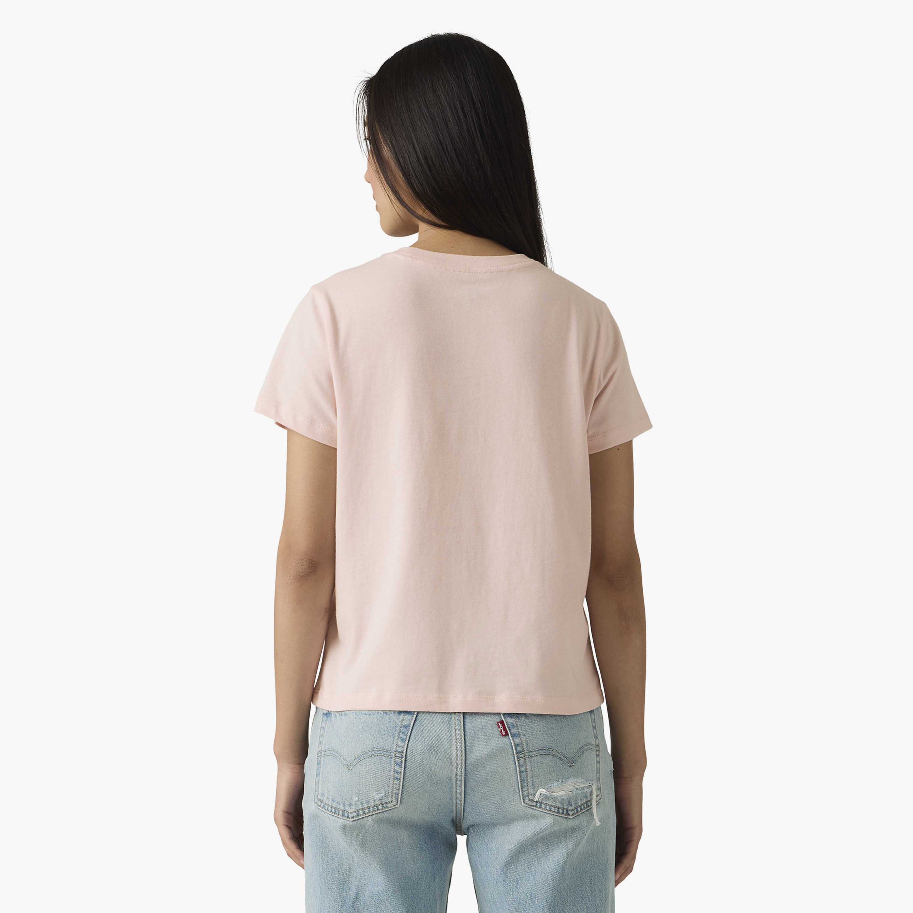 تي شيرت نسائي سادة بأكمام قصيرة ورقبة دائرية من ليفايس-women-clothing-tshirts-image-3