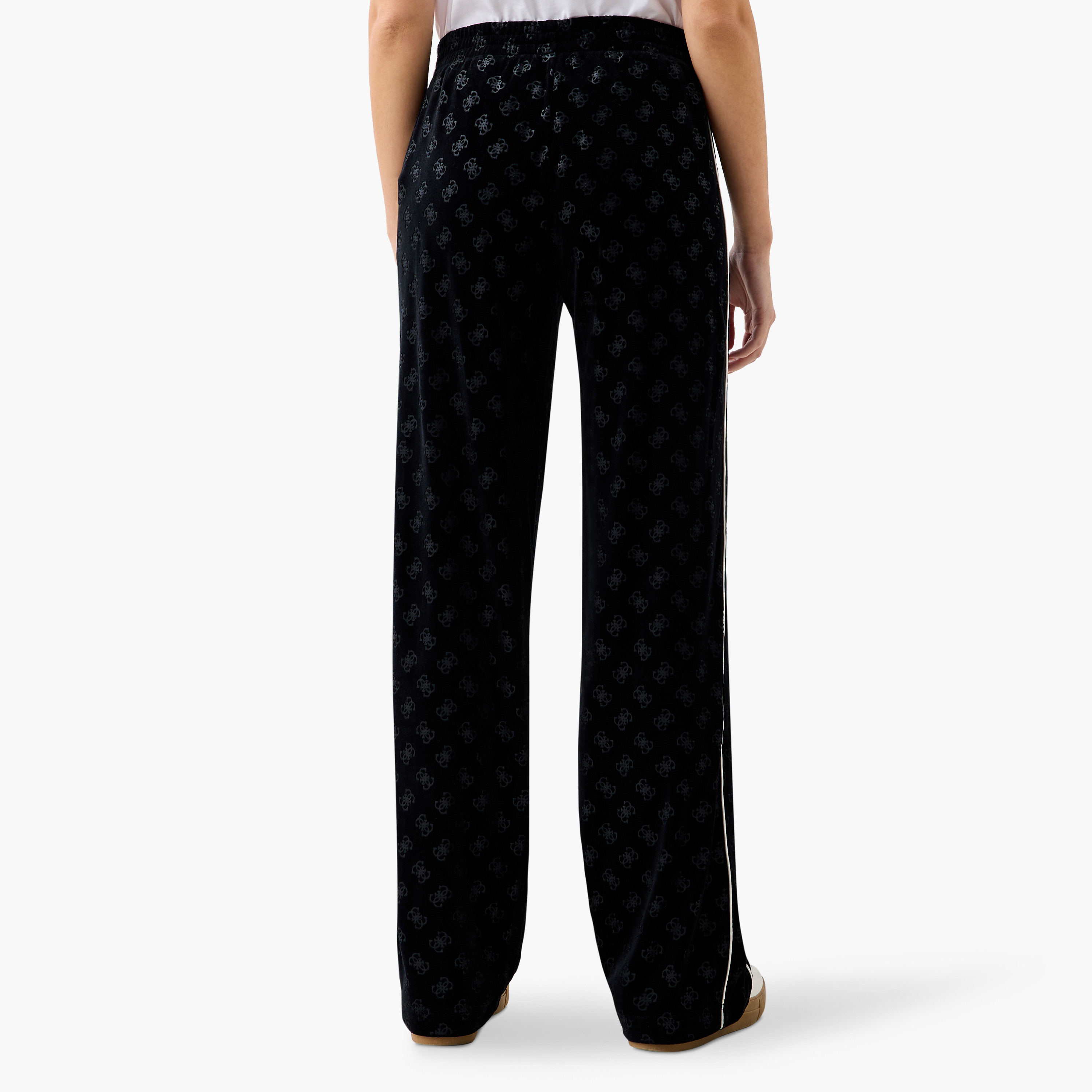 بنطلون بخصر مطاطي وجيوب وتفاصيل مونوجرام من جيس-women-clothing-bottoms-joggers-image-3