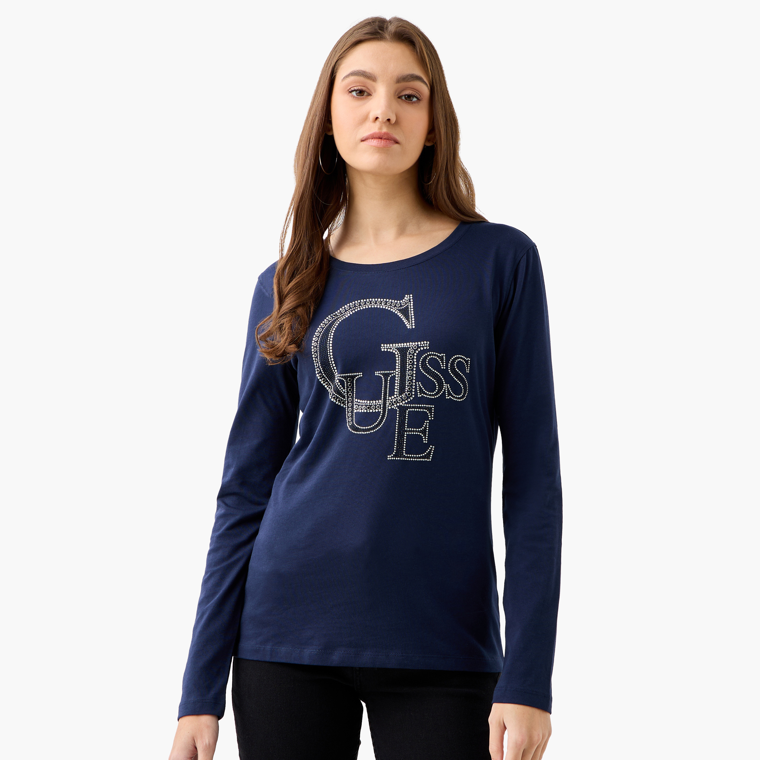 تيشيرت بتزيينات شعار وبياقة مستديرة وأكمام طويلة من جيس-women-clothing-tshirts-image-1