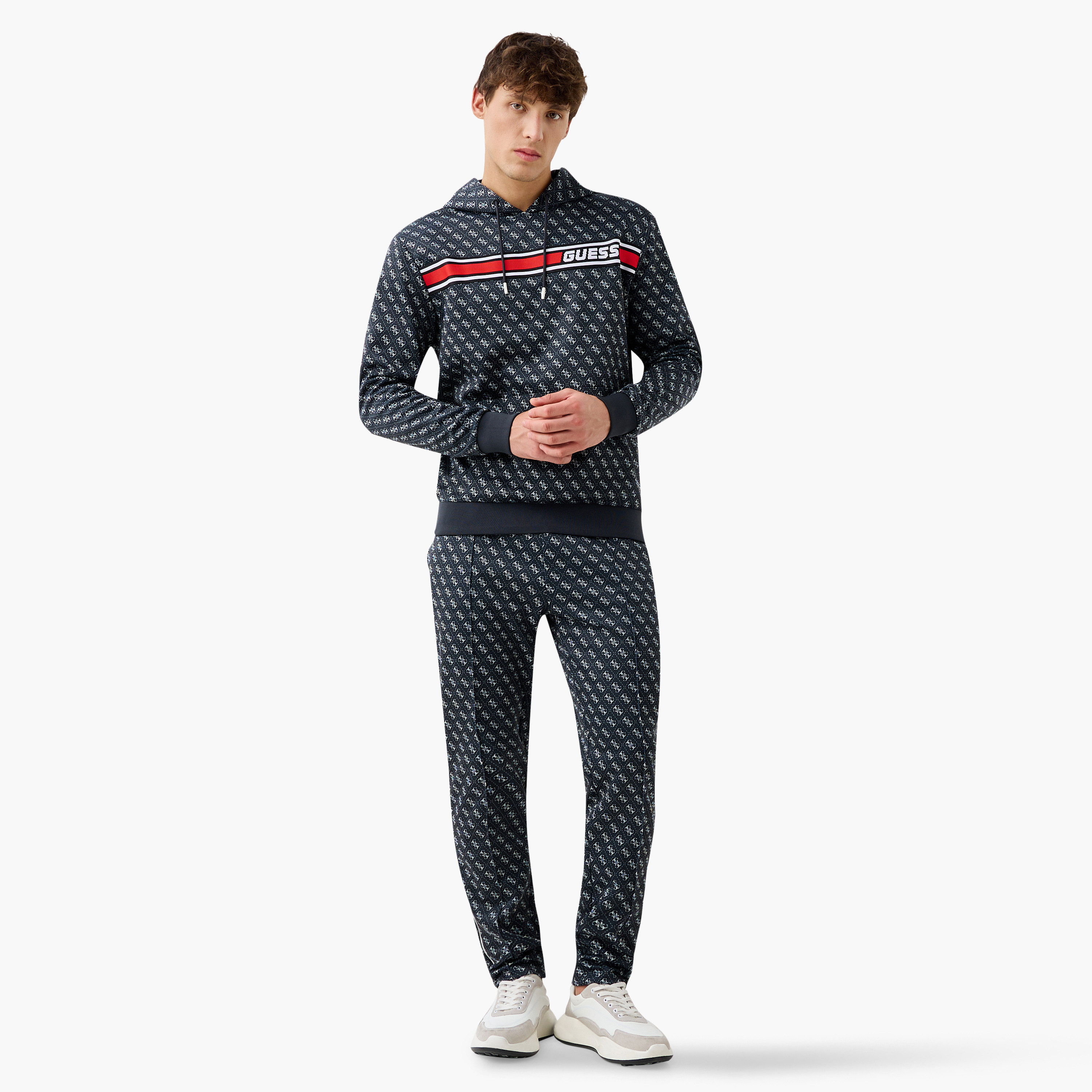 بنطلون برباط إغلاق وجيوب وطبعات مونوجرام من جيس-men-clothing-bottoms-joggers-image-2