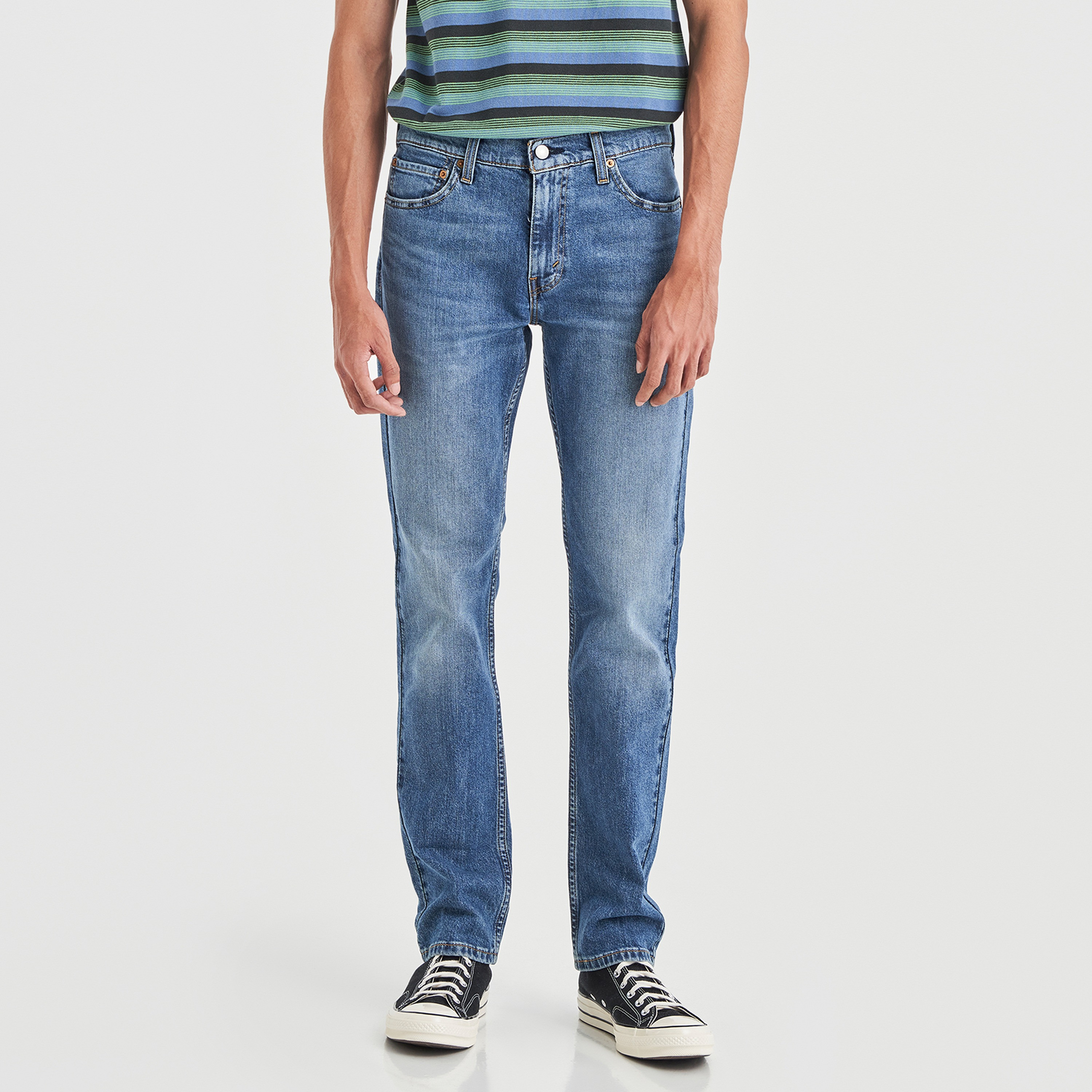 بنطال جينز من ليفايز 511 ذو قصة ضيقة وجيب متوسط الارتفاع-men-clothing-bottoms-jeans-image-6