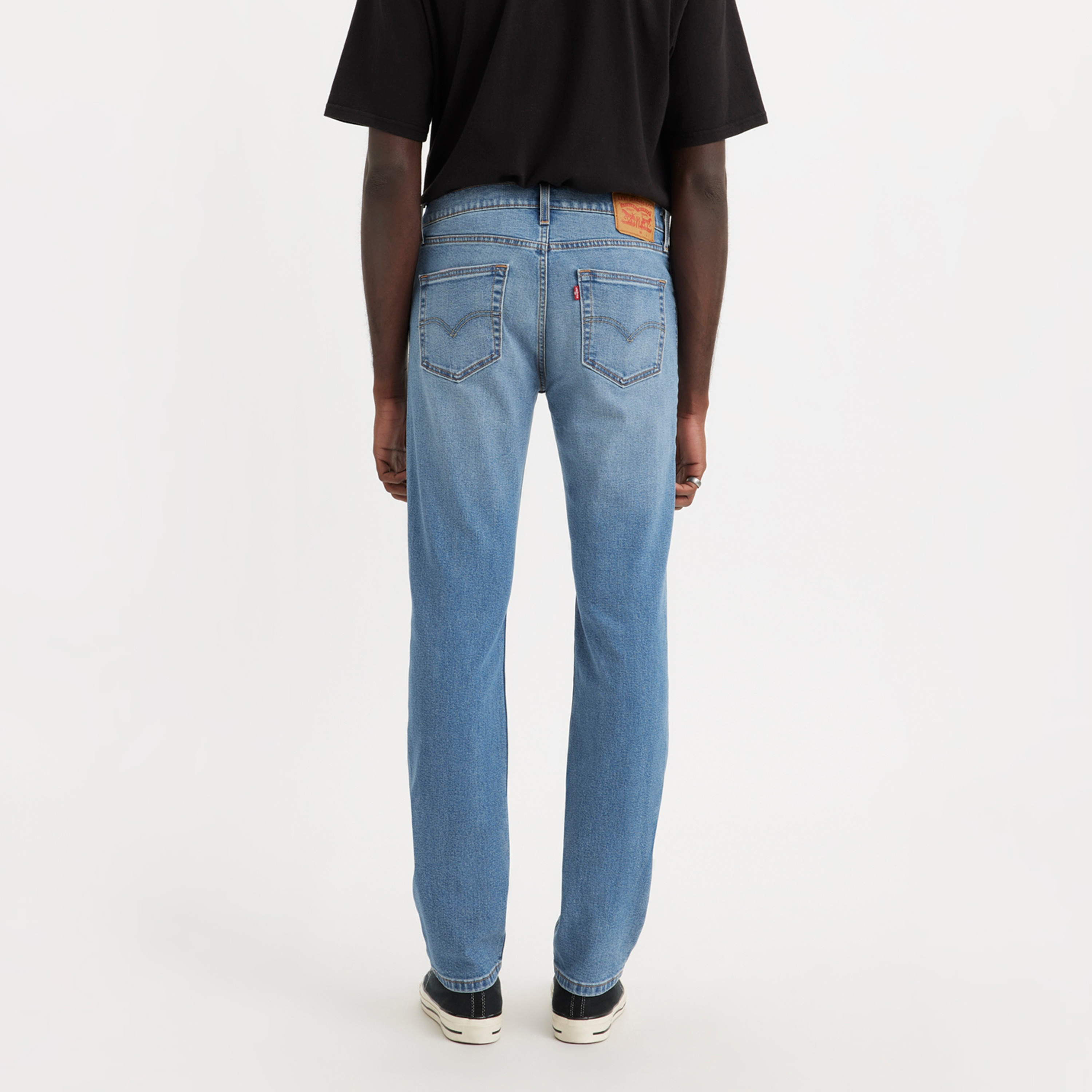 بنطلون جينز 511 بقصة ضيقة بلون إنديجو متوسط للرجال بخمسة جيوب من ليفايس-men-clothing-bottoms-jeans-image-3