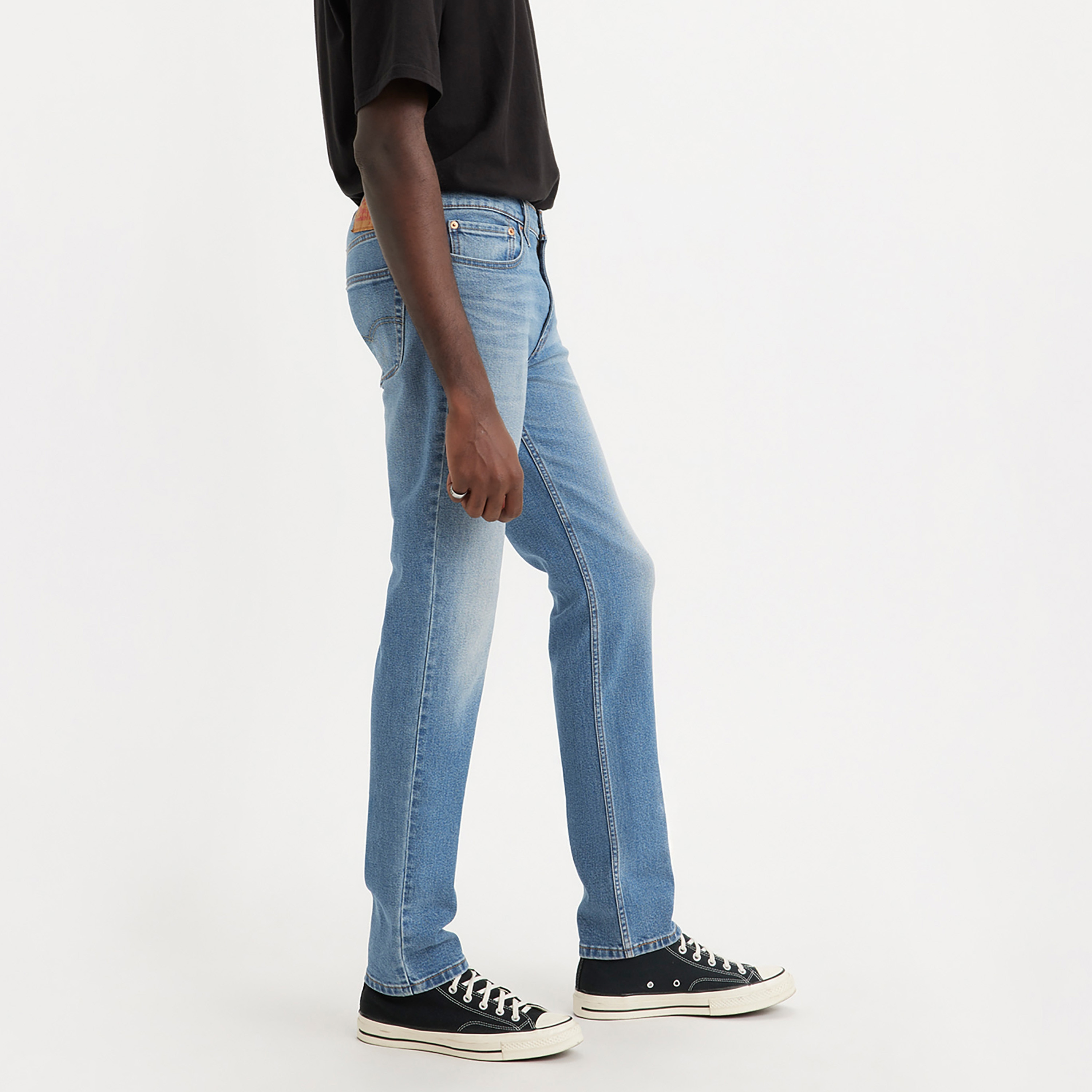 بنطلون جينز 511 بقصة ضيقة بلون إنديجو متوسط للرجال بخمسة جيوب من ليفايس-men-clothing-bottoms-jeans-image-4