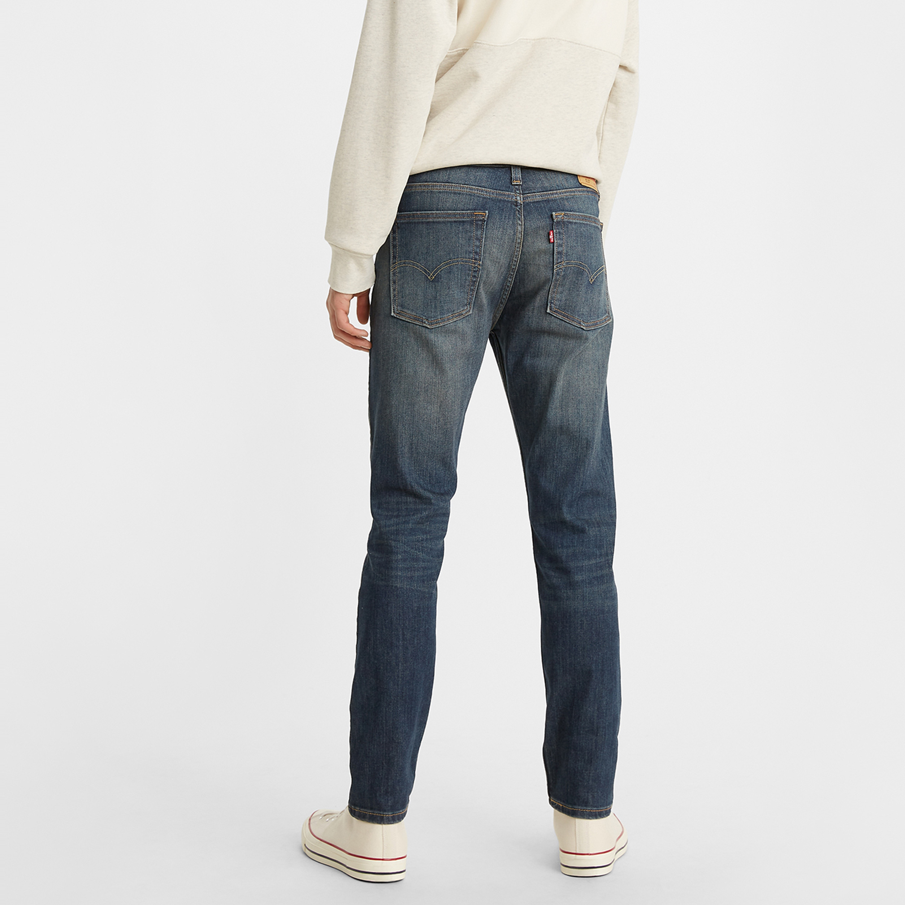 بنطال جينز من ليفايز 510 ذو قصة سكيني وجيب متوسط الارتفاع-men-clothing-bottoms-jeans-image-3