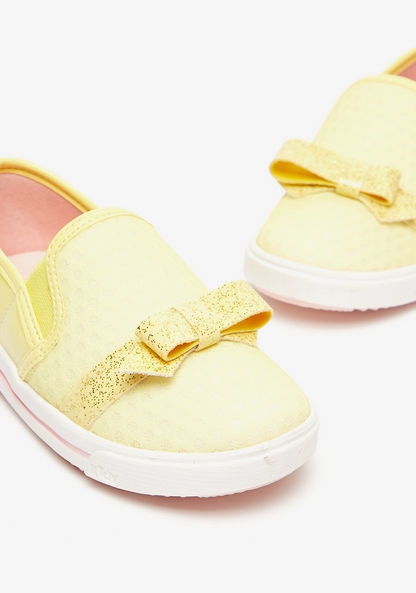 Kidy Bow Accented Slip-On Shoes-Girl%27s Casual Shoes-image-2