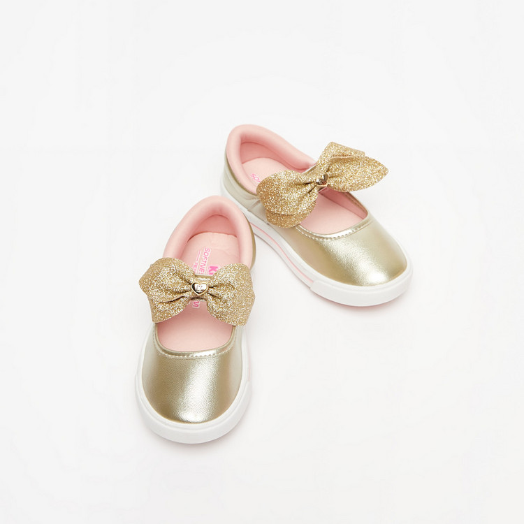 Kidy Bow Accented Shoes with Hook and Loop Closure