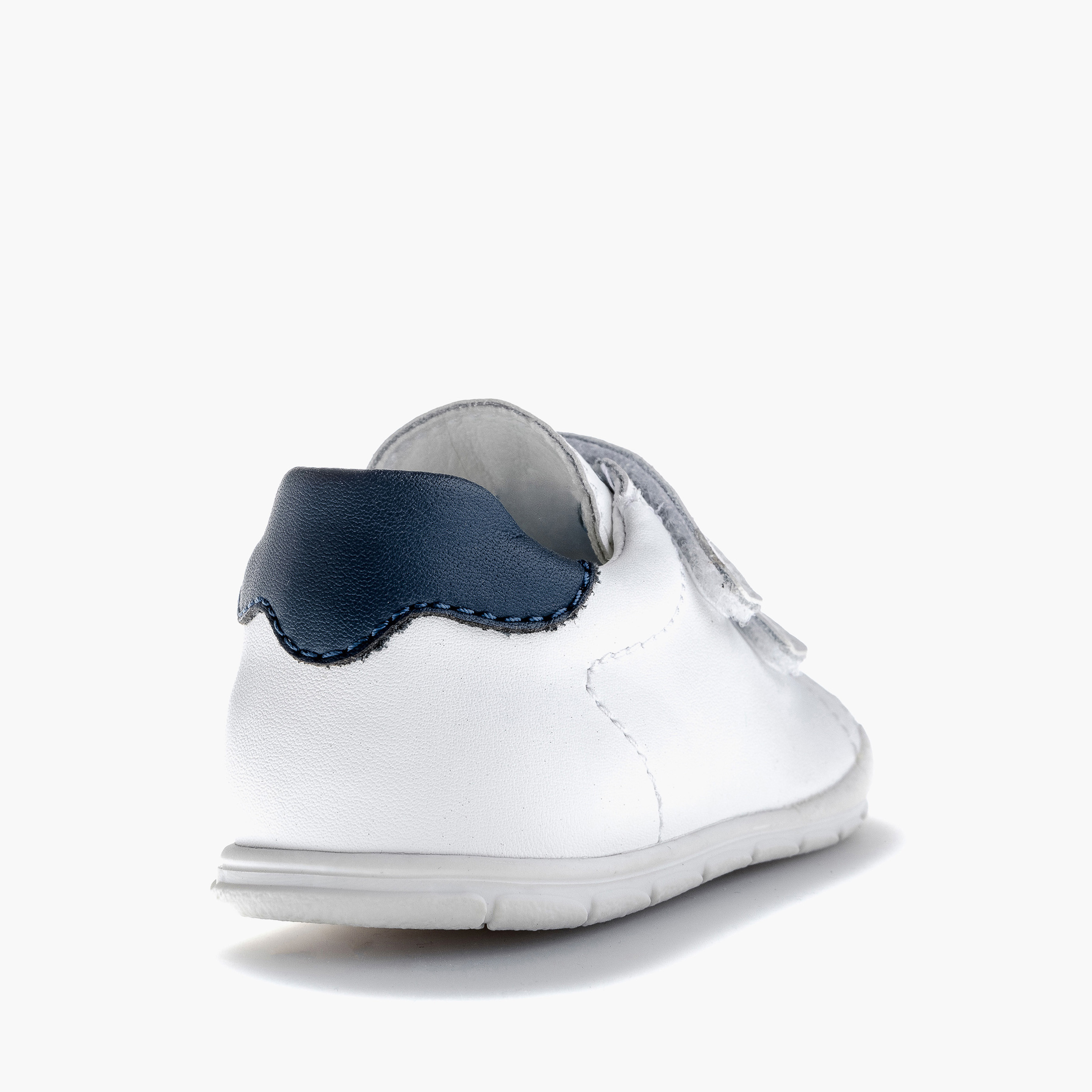 حذاء سنيكرز بشريط إغلاق لاصق للأولاد من بابلوسكي - 060102-baby-boys-shoes-closedshoes-image-3