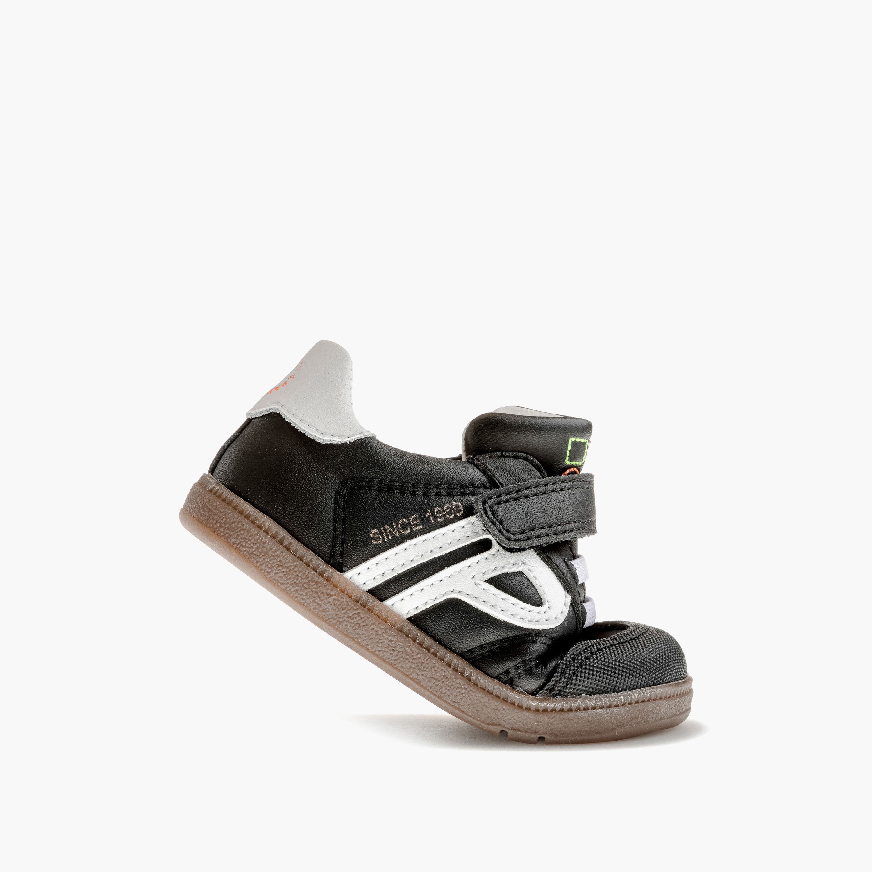 حذاء سنيكرز بشريط إغلاق لاصق للأولاد من بابلوسكي - 062310-boys-shoes-sneakers-image-5