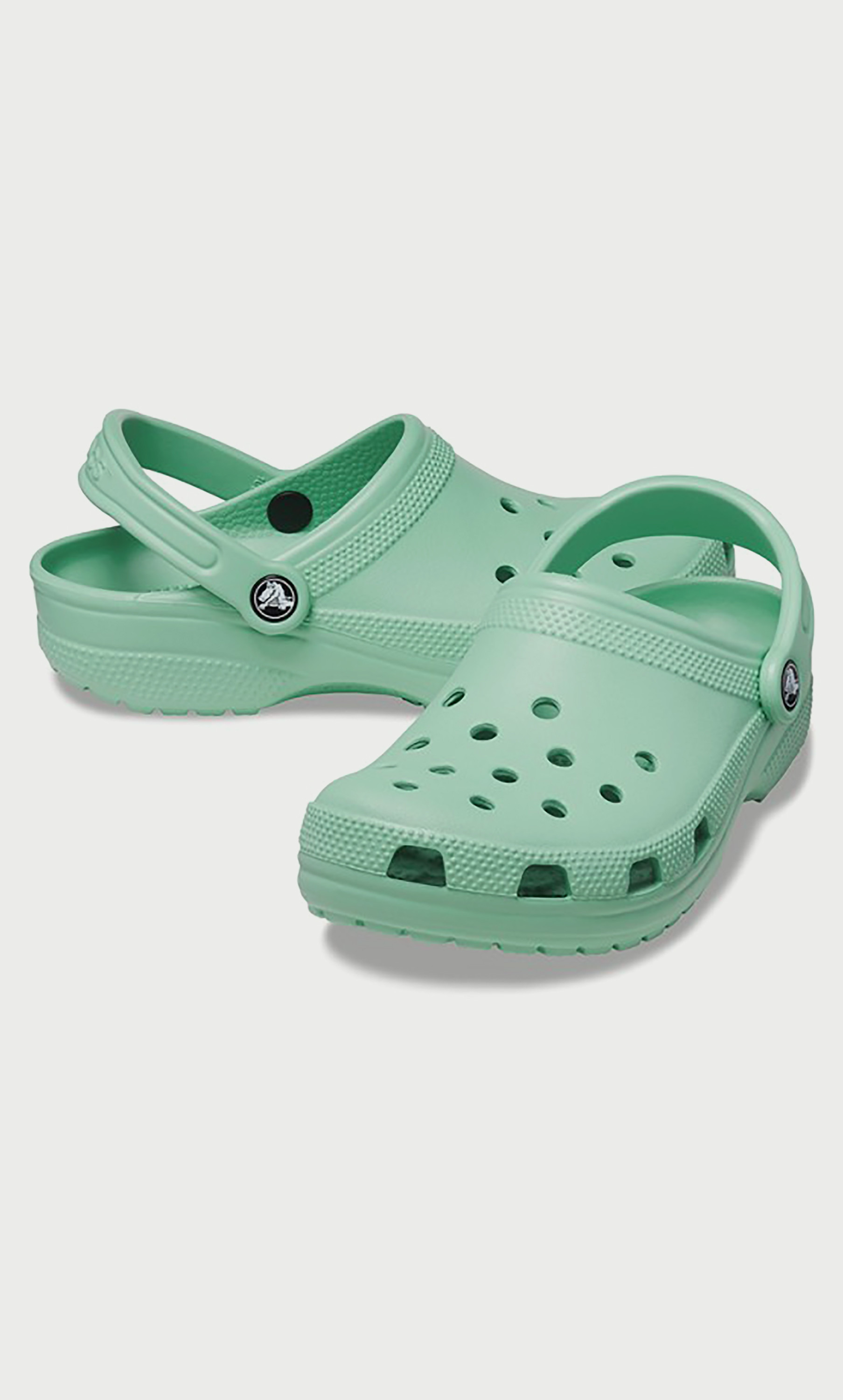 قبقاب كلاسيكي من كروكس للجنسين مزين بفتحات مع حزام خلفي-women-shoes-sandals-flats-image-14
