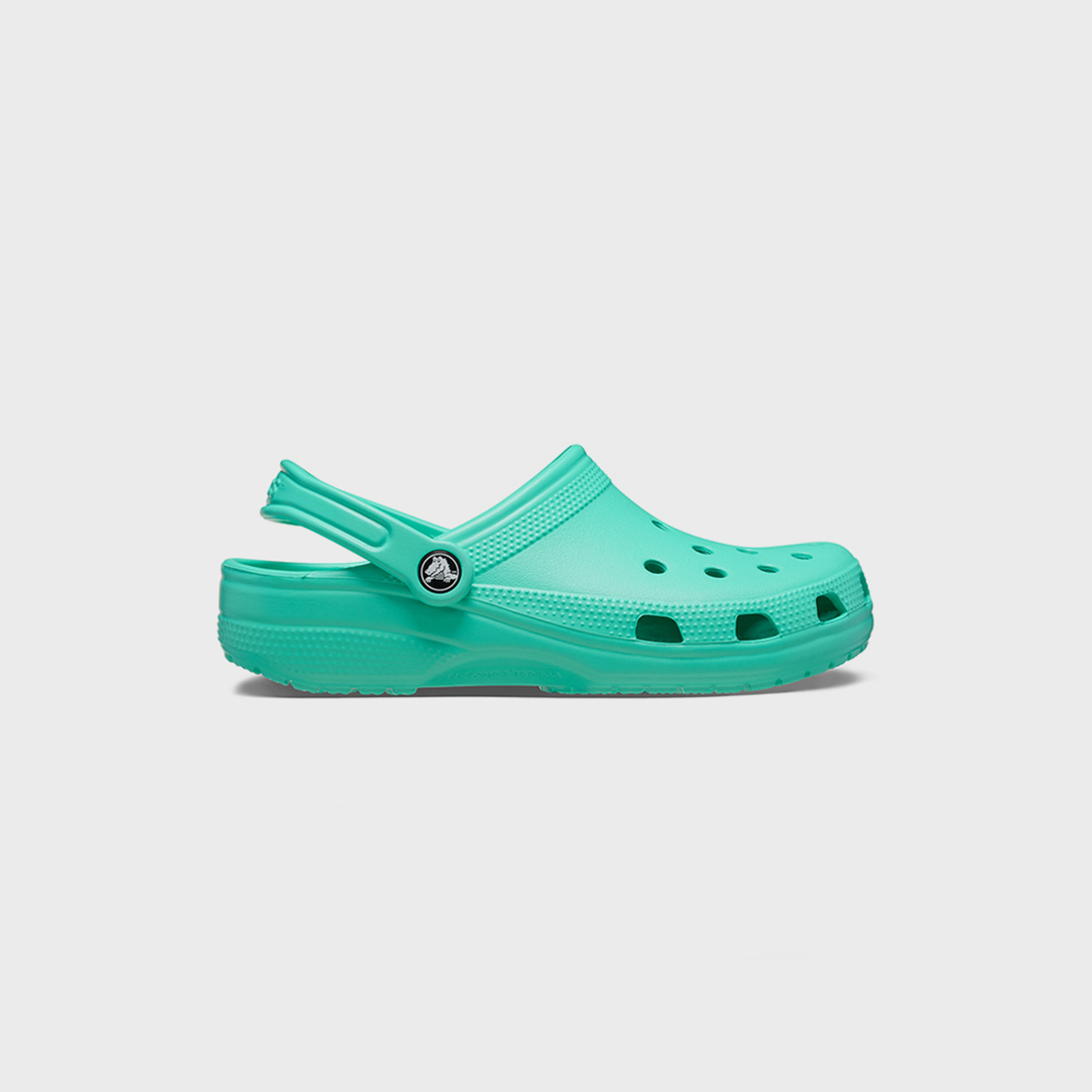 كروكس حذاء كلاسيكي سهل الارتداء للجنسين | 10001-3WM-women-shoes-sandals-flats-image-5