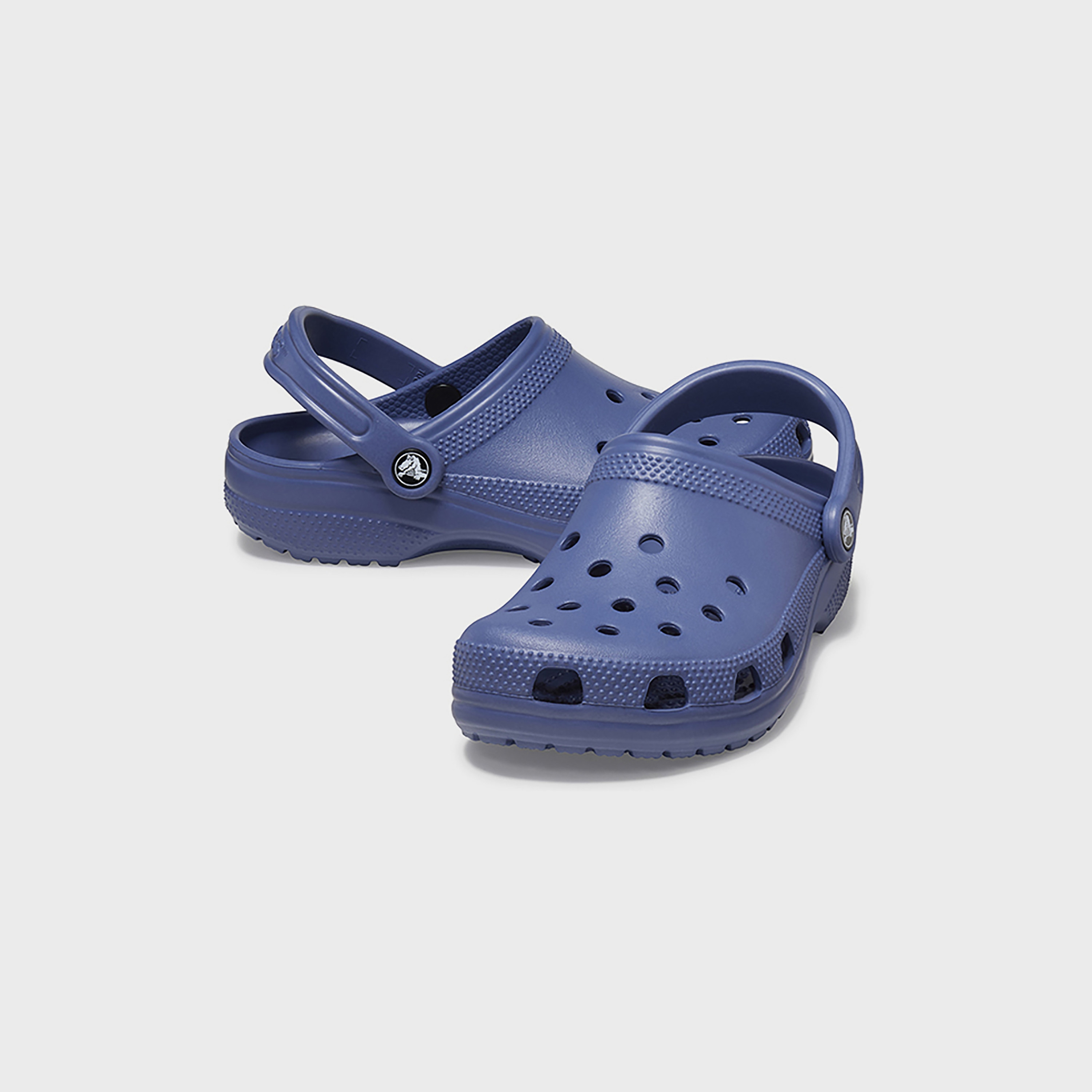 قبقاب كلاسيكي مع كت أوت ديتيلد من كروكس للجنسين  | 10001-women-shoes-flipflopsandslides-image-7