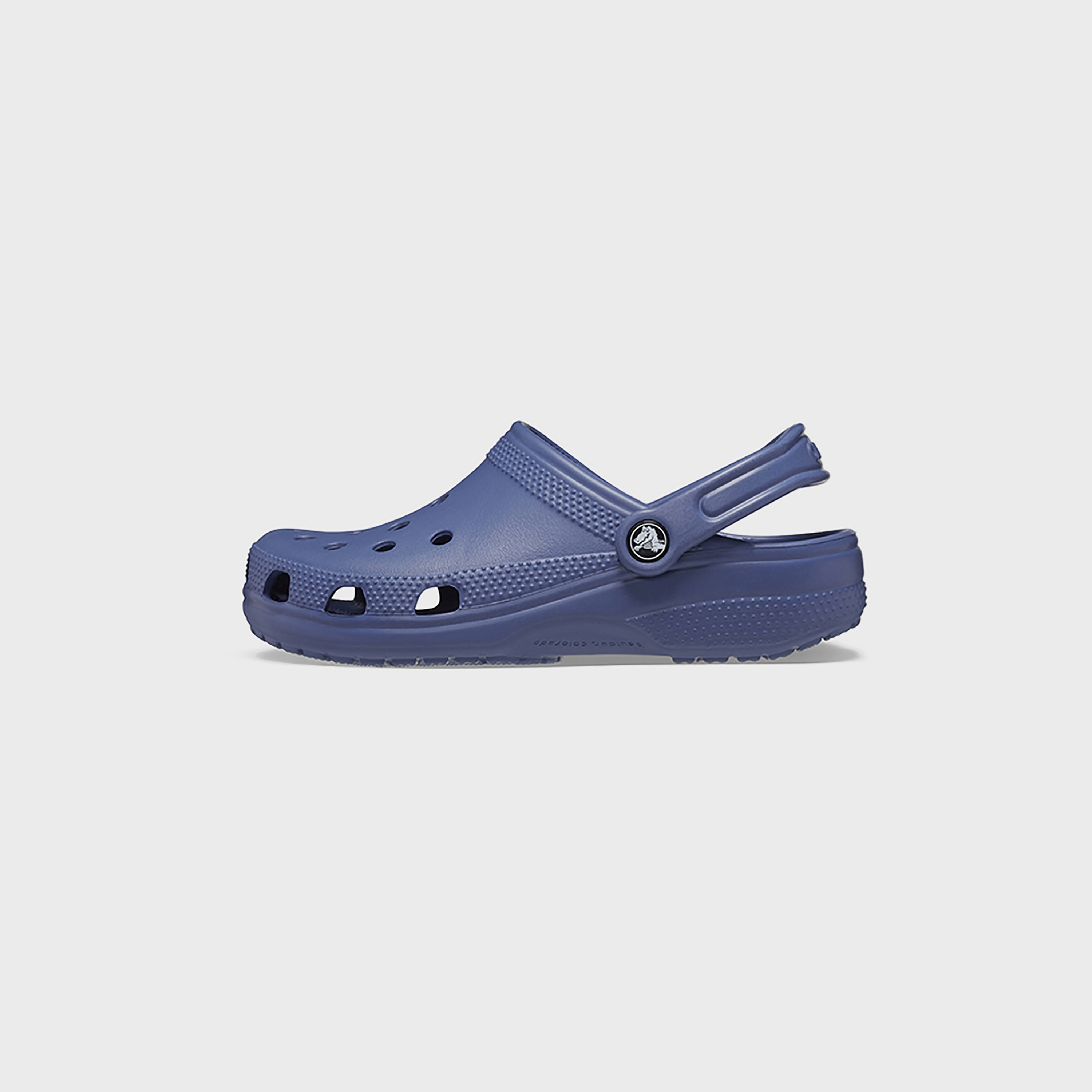 قبقاب كلاسيكي مع كت أوت ديتيلد من كروكس للجنسين  | 10001-women-shoes-flipflopsandslides-image-10
