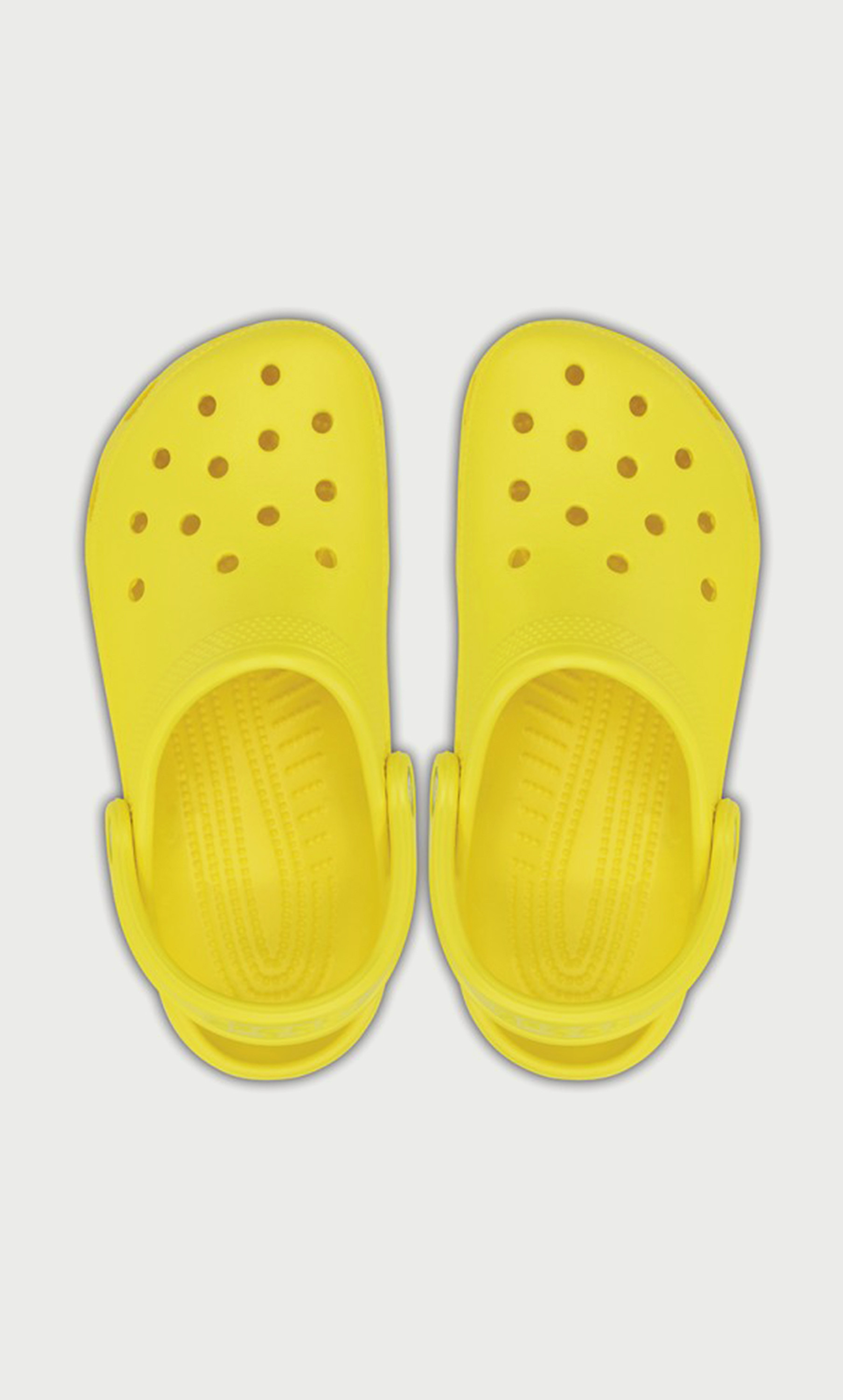 10001-7C1 قباقيب كروكس للجنسين بحمالة خلفية بتفاصيل مقصوصة-women-shoes-sandals-flats-image-4