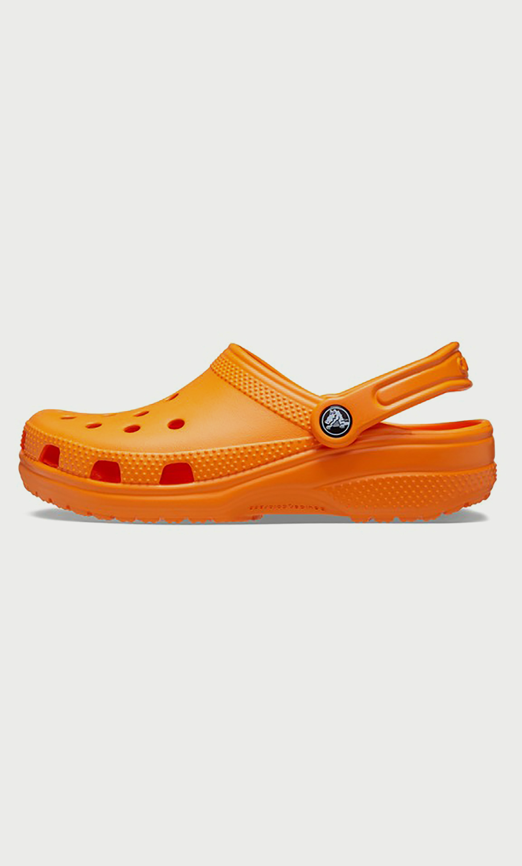 قبقاب كلاسيكي من كروكس للجنسين مزين بفتحات مع حزام خلفي-women-shoes-sandals-flats-image-23