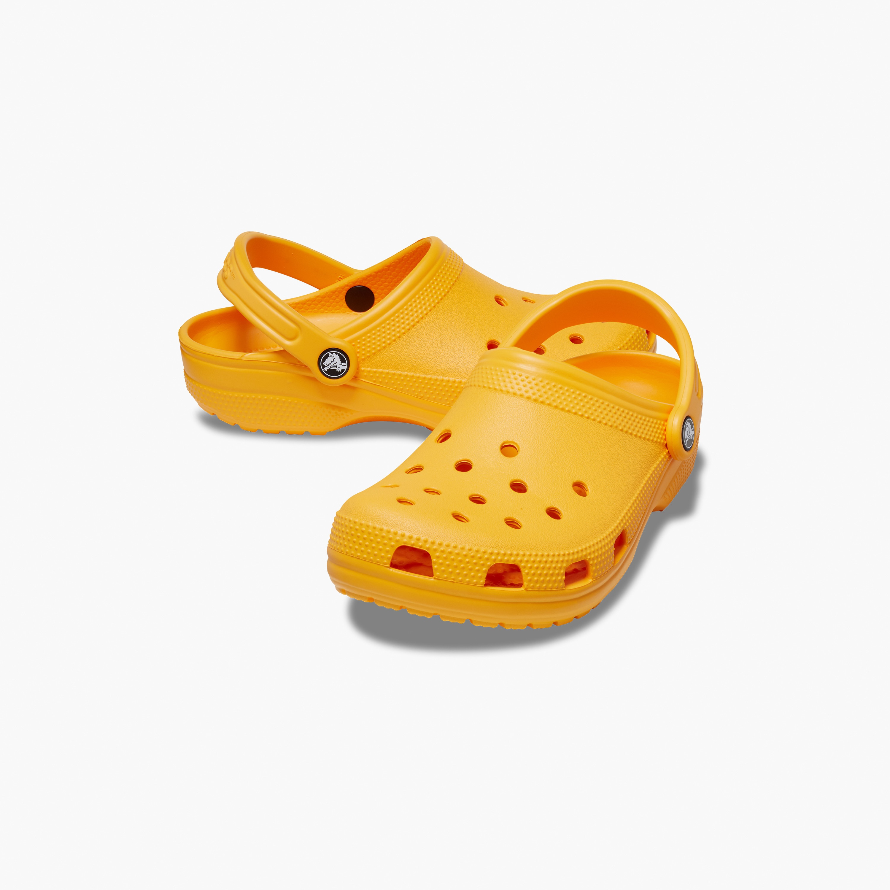 قبقاب كلاسيكي من كروكس للجنسين مزين بفتحات مع حزام خلفي-women-shoes-sandals-flats-image-56