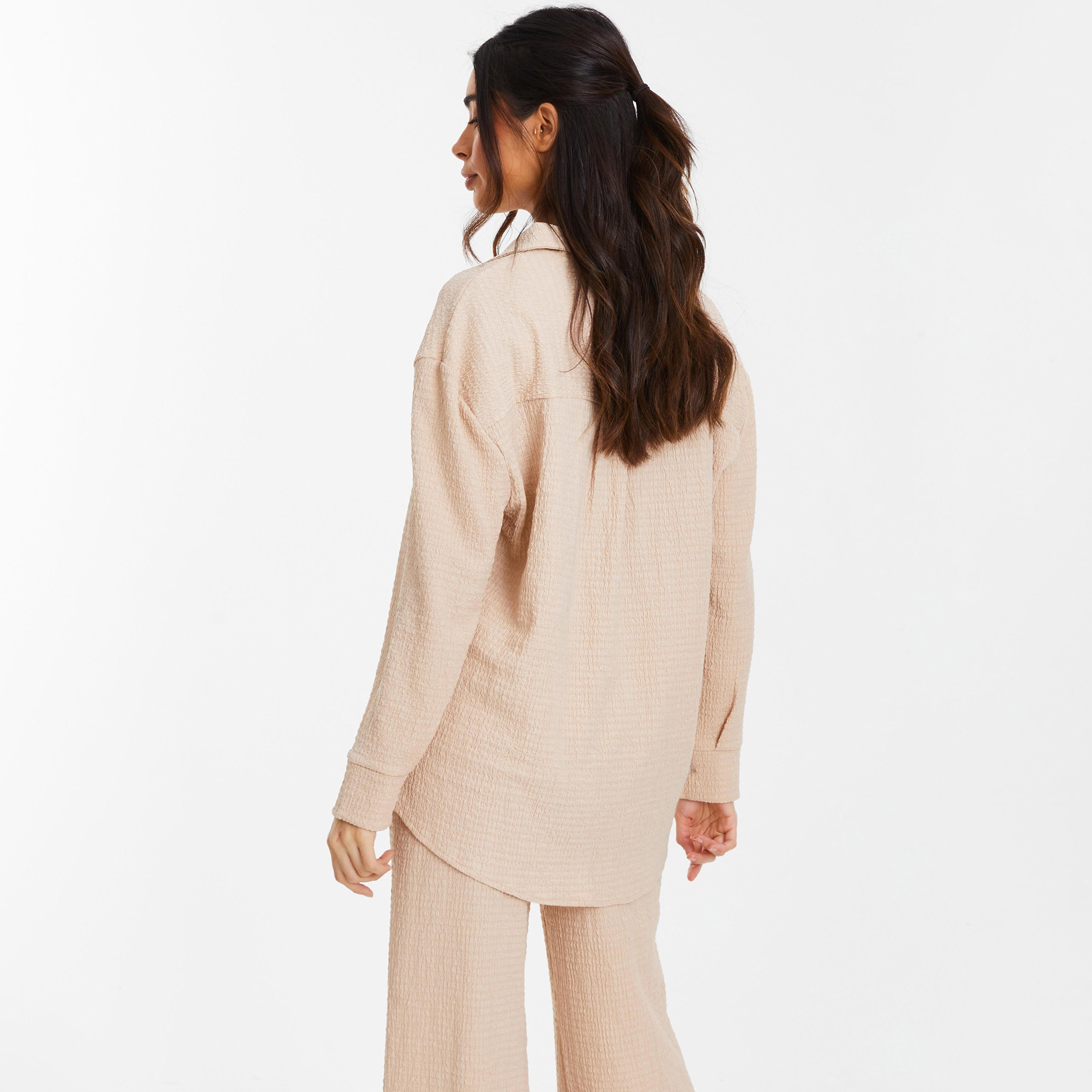 قميص كويز ذو الياقة الكلاسيكية وأكمام طويلة مع تكسثرد-women-clothing-shirtsandblouses-blouses-image-4
