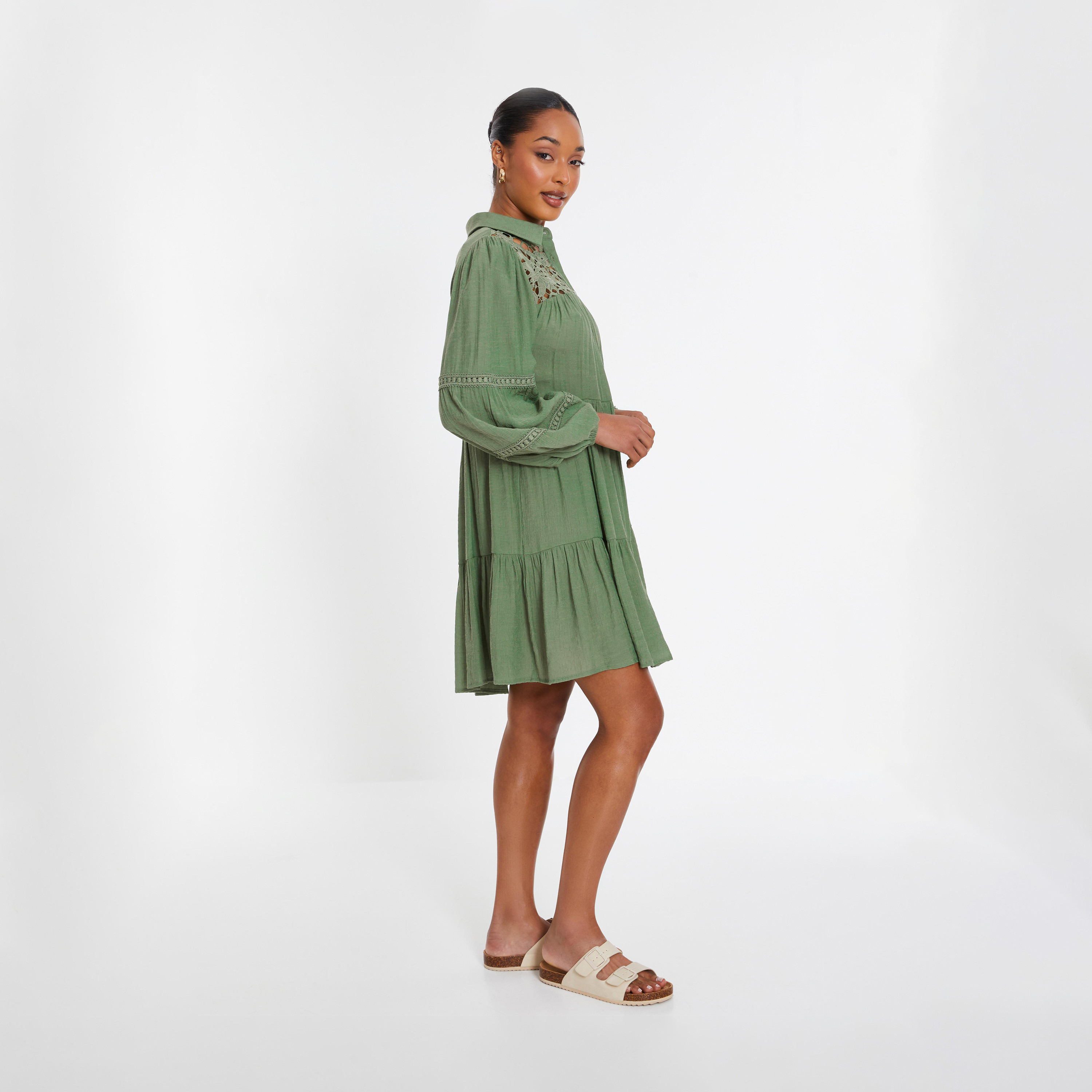 كويز- فستان قصير بحشوة كروشيه كاكي-women-clothing-dresses-image-3