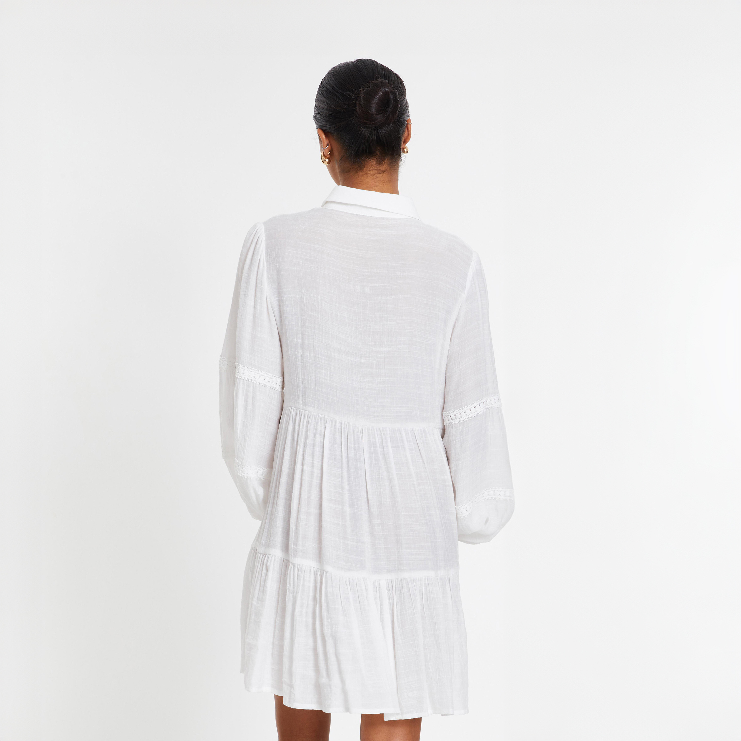 كويز- فستان قصير ببطانة كروشيه أبيض -women-clothing-dresses-image-2