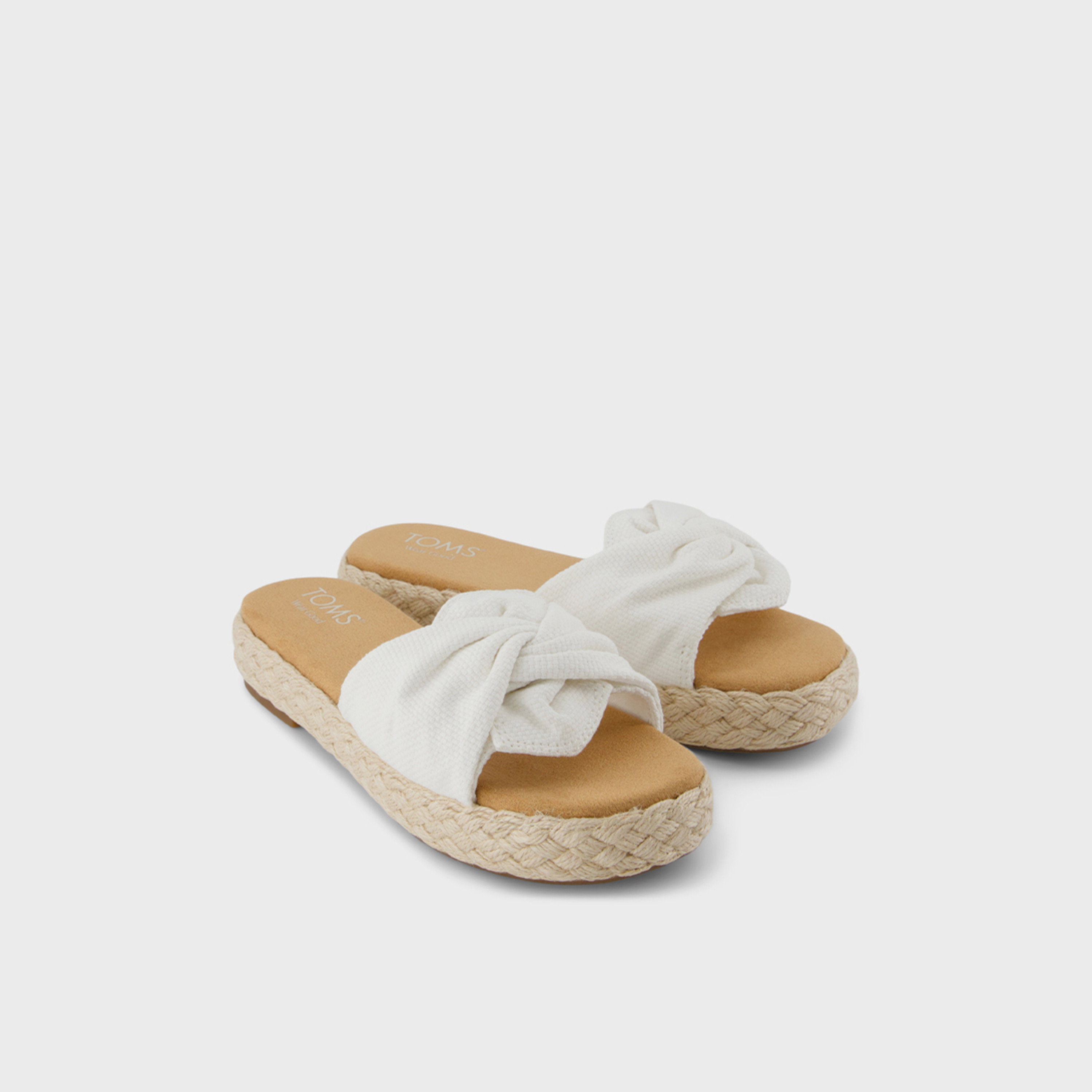 تومز - صندل آبي سلايد  نسائي سهل الارتداء ذو نعل سميك | 10021972-women-shoes-sandals-flats-image-1