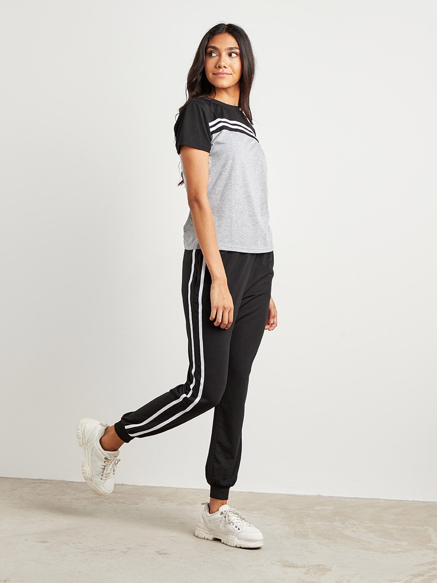Styli Color Block T-shirt and Plain Joggers with Striped Detail-women-clothing-nightwear-pyjamas-bottoms-image-1