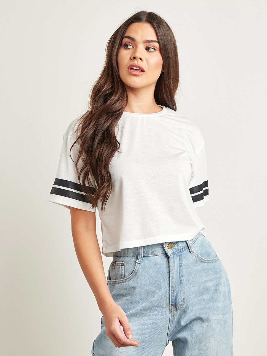 Styli Contrast Stripe Boxy Crop T-Shirt-women-clothing-tshirts-image-1