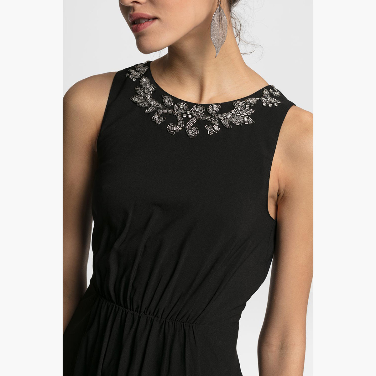 فستان إيه لاين طويل دون أكمام مزيّن بخصر مكشكش من رينا-women-clothing-dresses-image-2