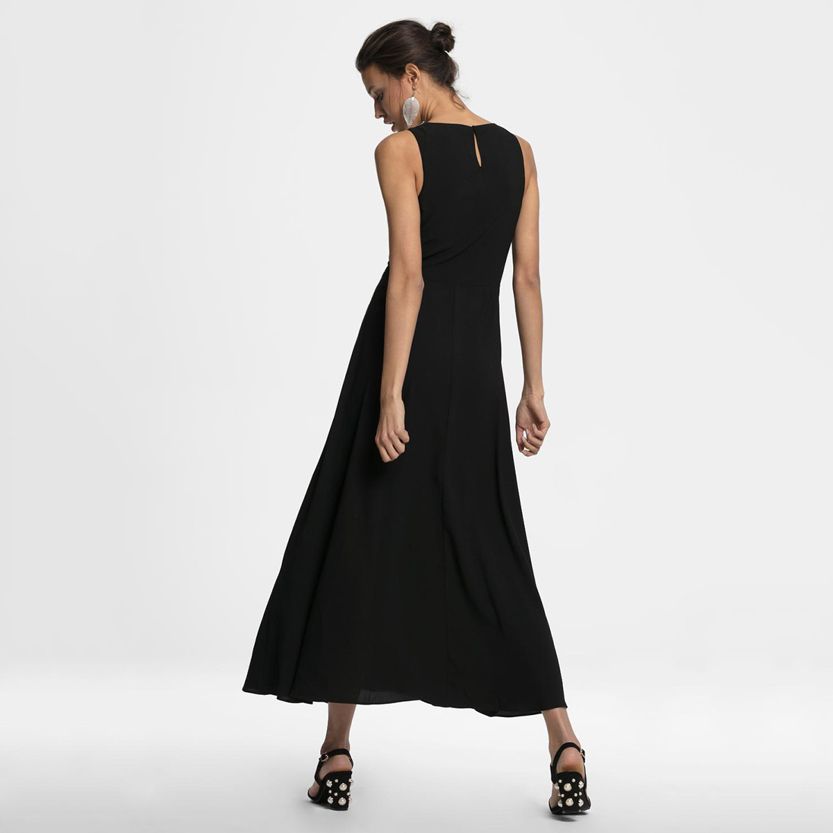 فستان إيه لاين طويل دون أكمام مزيّن بخصر مكشكش من رينا-women-clothing-dresses-image-3