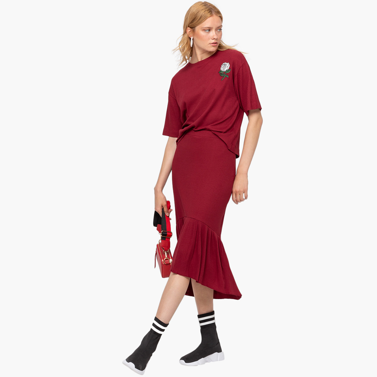 تيشيرت بارز الملمس بياقة ضيقة وأكمام قصيرة من رينا-women-clothing-tshirts-image-2