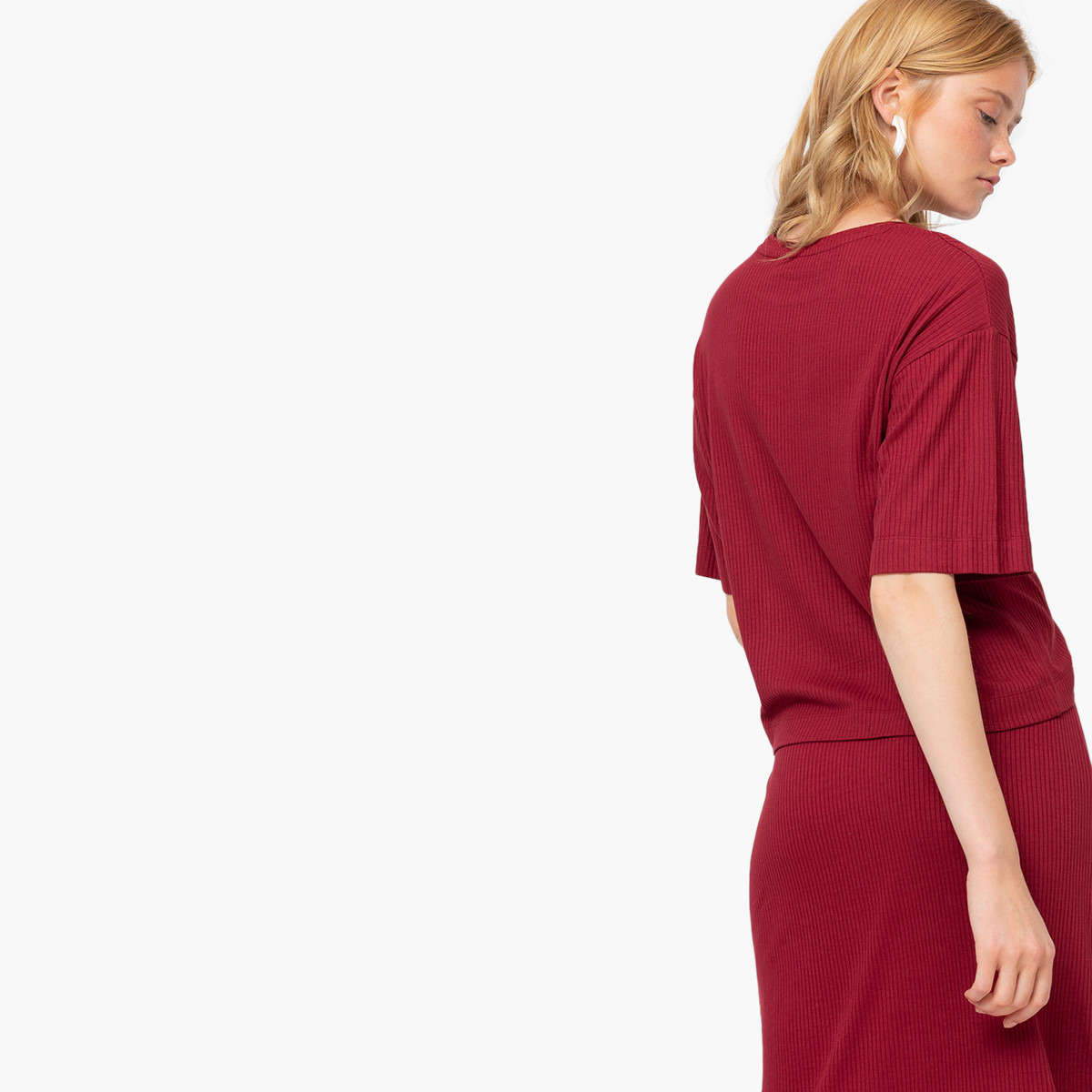 تيشيرت بارز الملمس بياقة ضيقة وأكمام قصيرة من رينا-women-clothing-tshirts-image-4