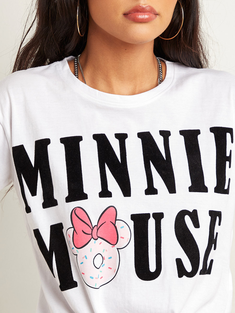 تيشيرت مطبوع بتصميم ربطة من ستايلي-women-clothing-tshirts-image-4
