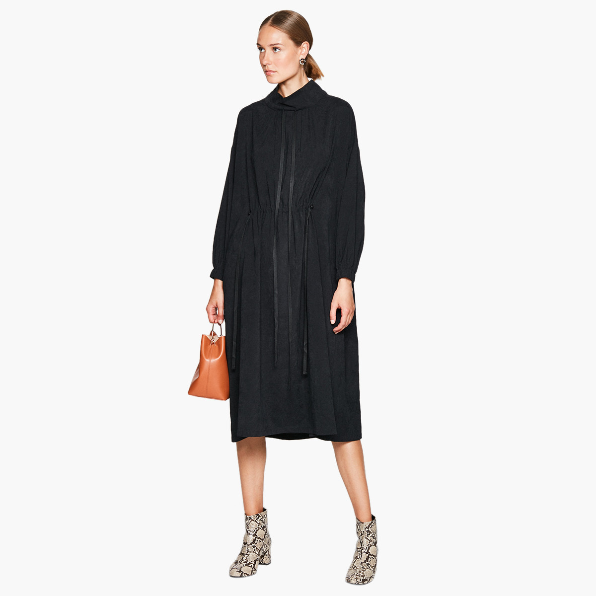 فستان إيه لاين ميدي سادة بأكمام طويلة من رينا-women-clothing-dresses-image-4